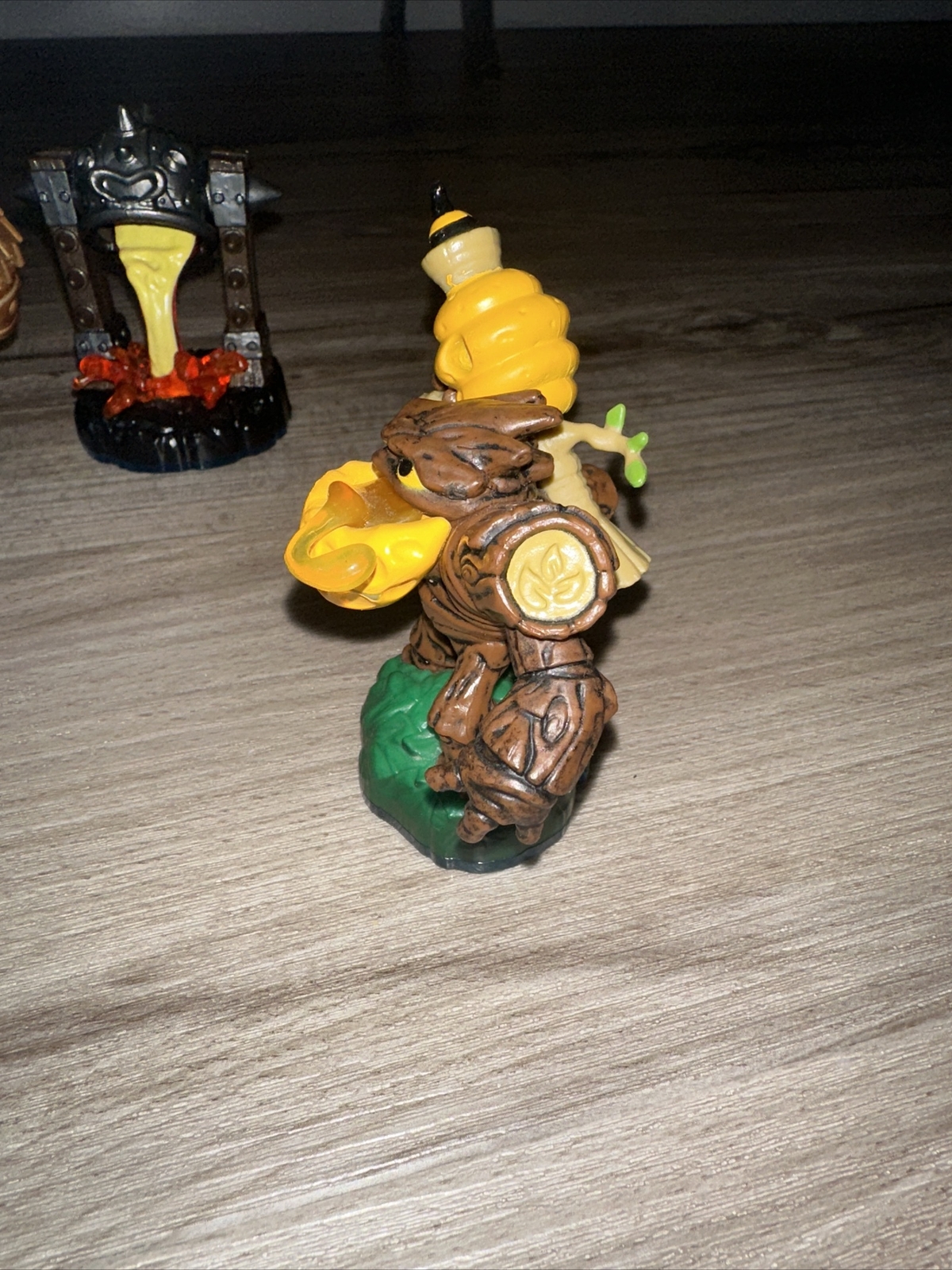 Skylanders Swap Force Fiery Forge Battle Pack Bumble Blast Knockout Terrain Lot