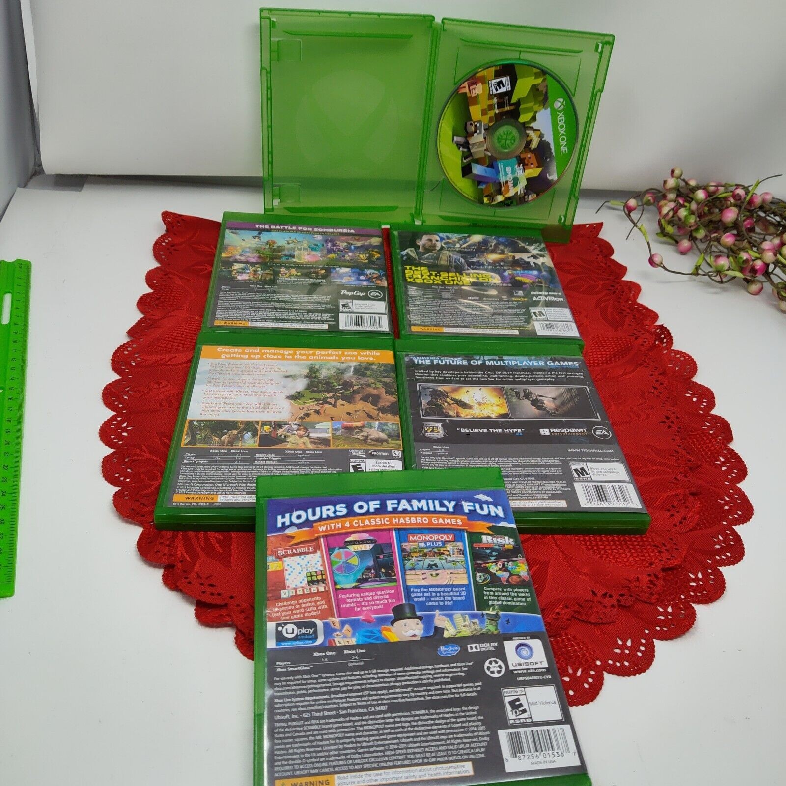 X6 Xbox One Video Game Lot Zoo Call Of Duty Hasbro Titanfall Plants VS Z