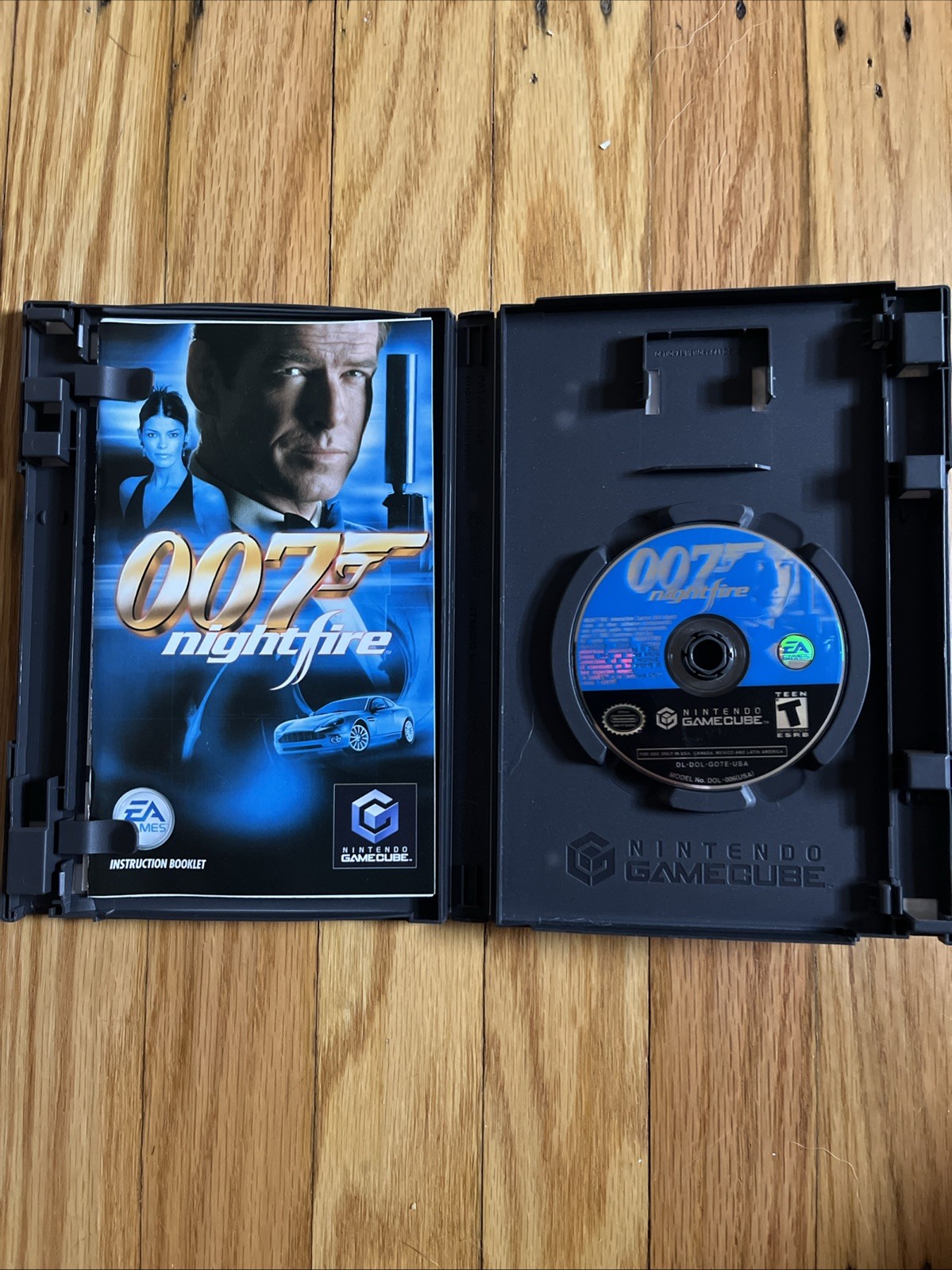 007 Nightfire Nintendo GameCube Complete CIB – Tested Working Fast Shipping!