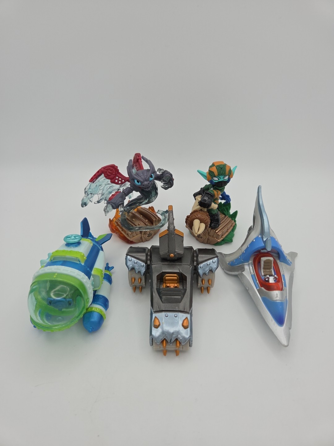 Skylanders Superchargers Lot Of 3 Vehicles & 2 Figures Free Shipping