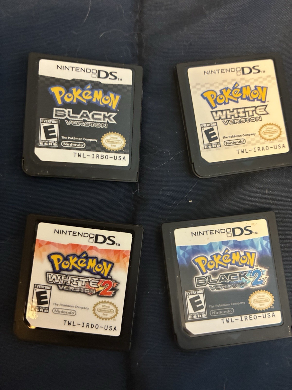 Pokemon Black 1+2 White Version 1+2 CIB Complete Nintendo DS LOT Authentic