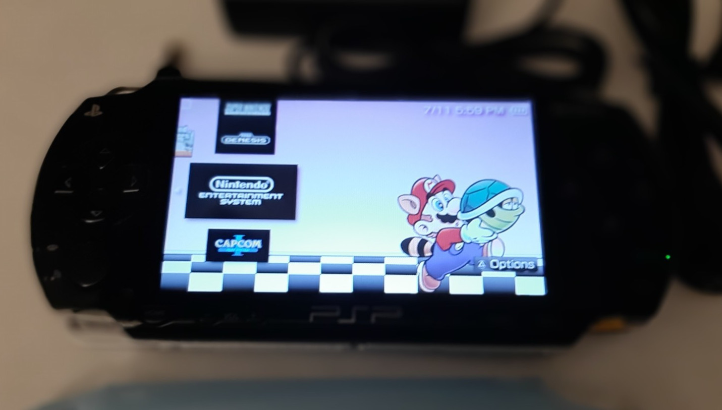 Sony PSP-1001 (ARK-4 CFW) 16 GB Console Bundle New Battery Read