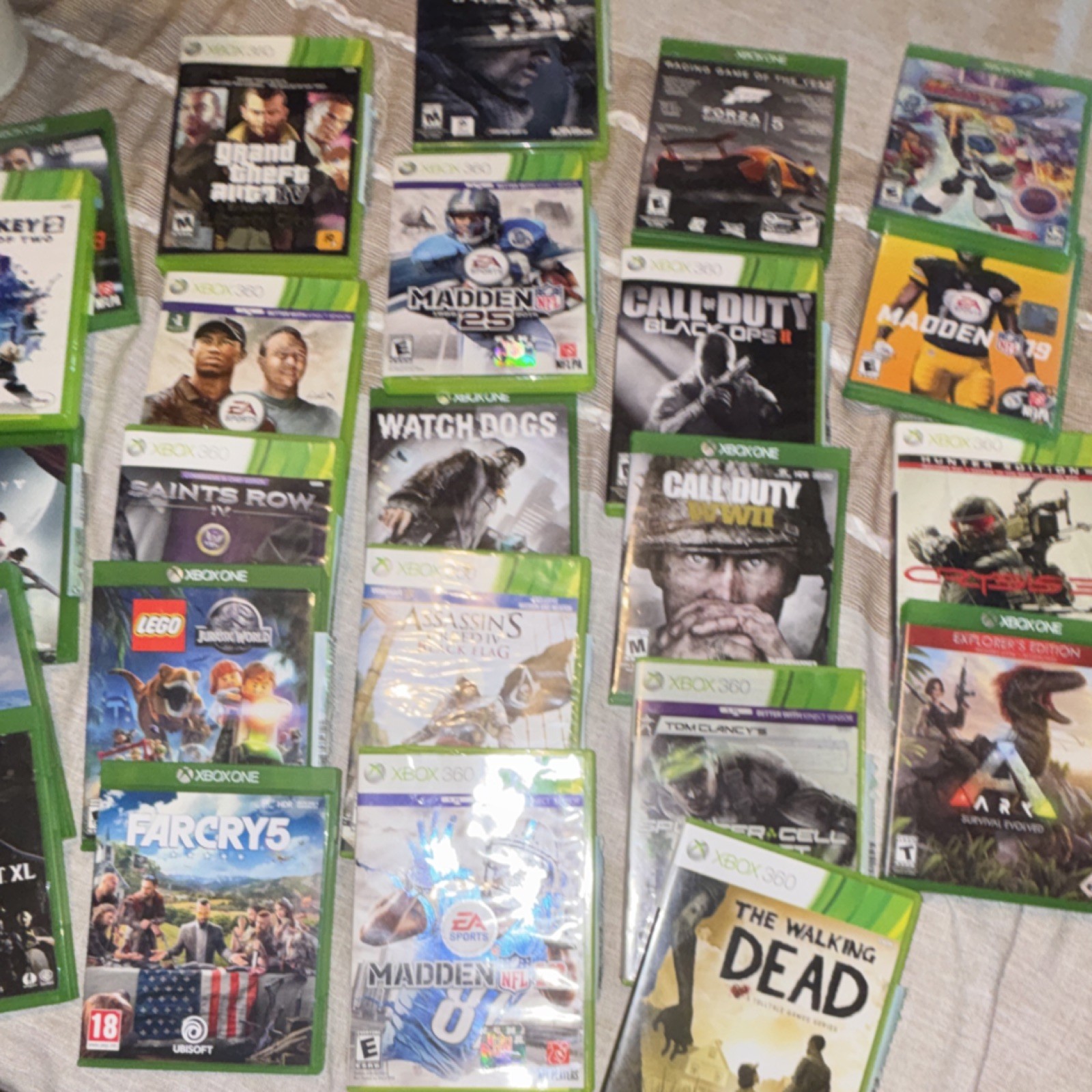 Microsoft Xbox One & Xbox 360 Mixed Video Game Lot w/ Cases Action Sports