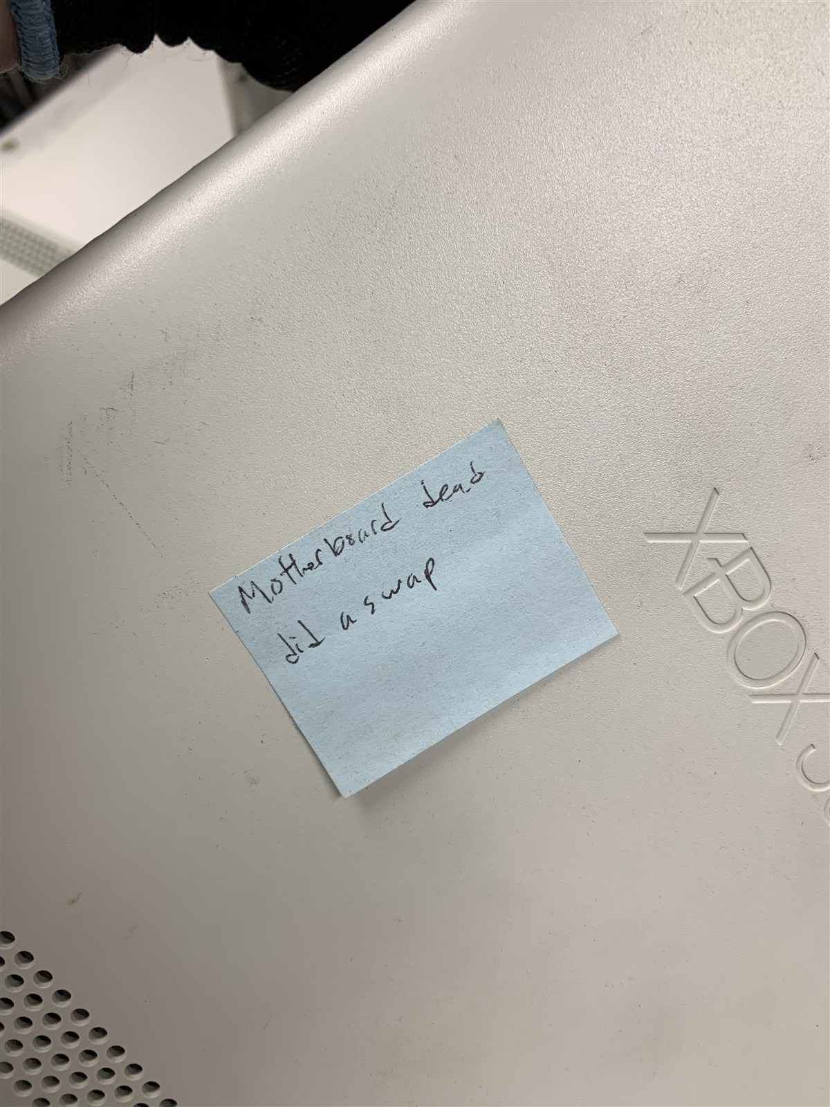 Bulk Lot 6 Xbox 360 Fat Consoles White Damaged Not Working For Parts or Repair
