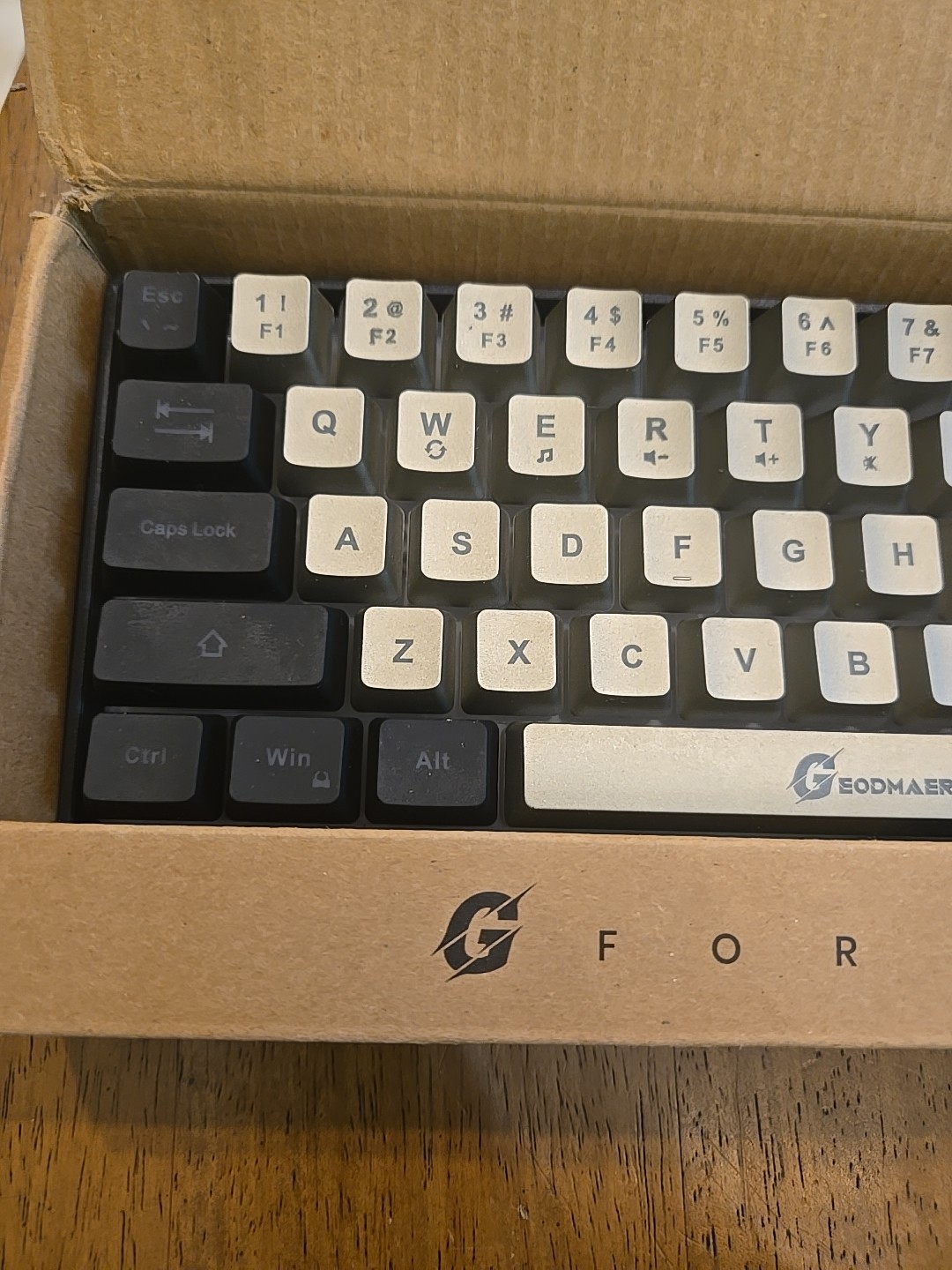 Geodmaer Black Grey 65% Wired Gaming Keyboard NIOB