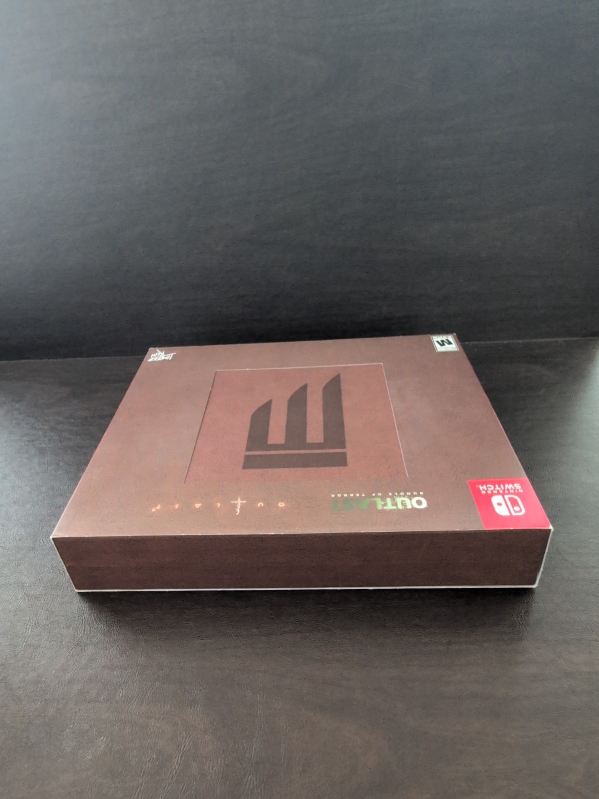 Outlast Bundle of Terror / Outlast 2 Murkoff Briefcase Edition – Switch Complete