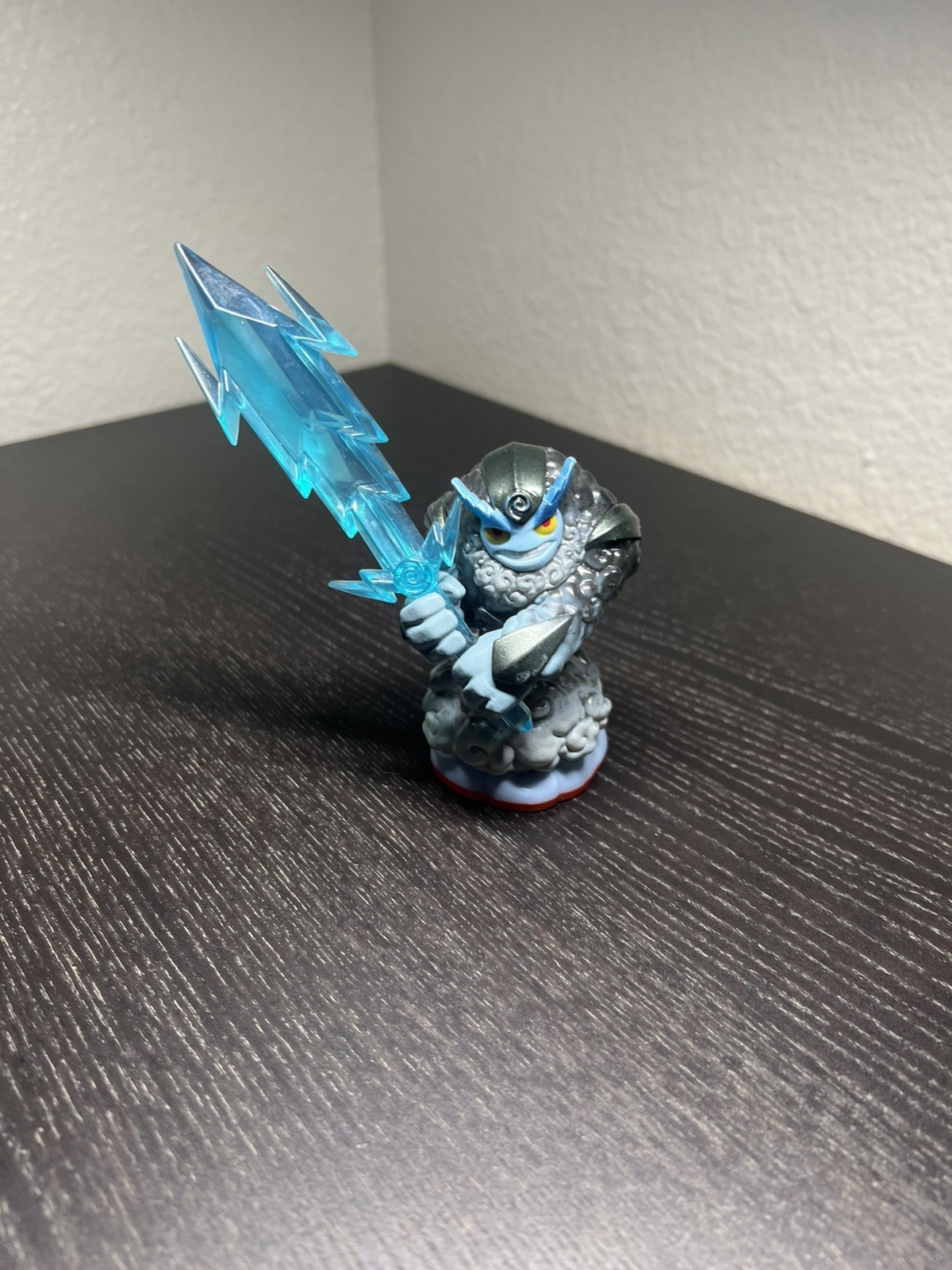 Skylanders Trap Team Air Element Thunderbolt, Gusto & Air Trap