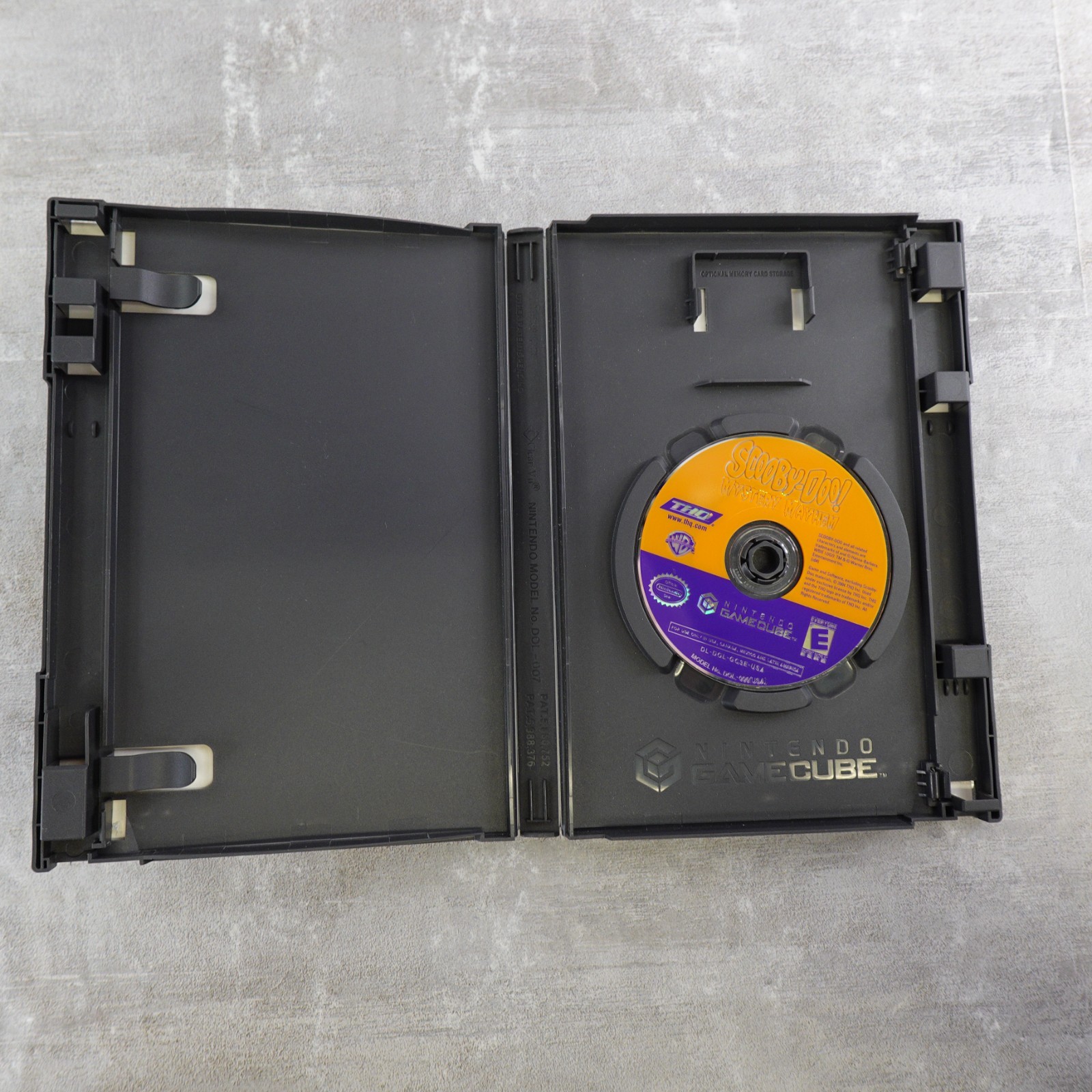 Scooby Doo Mystery Mayhem GameCube Nintendo No Manual Shaggy Damaged Artwork