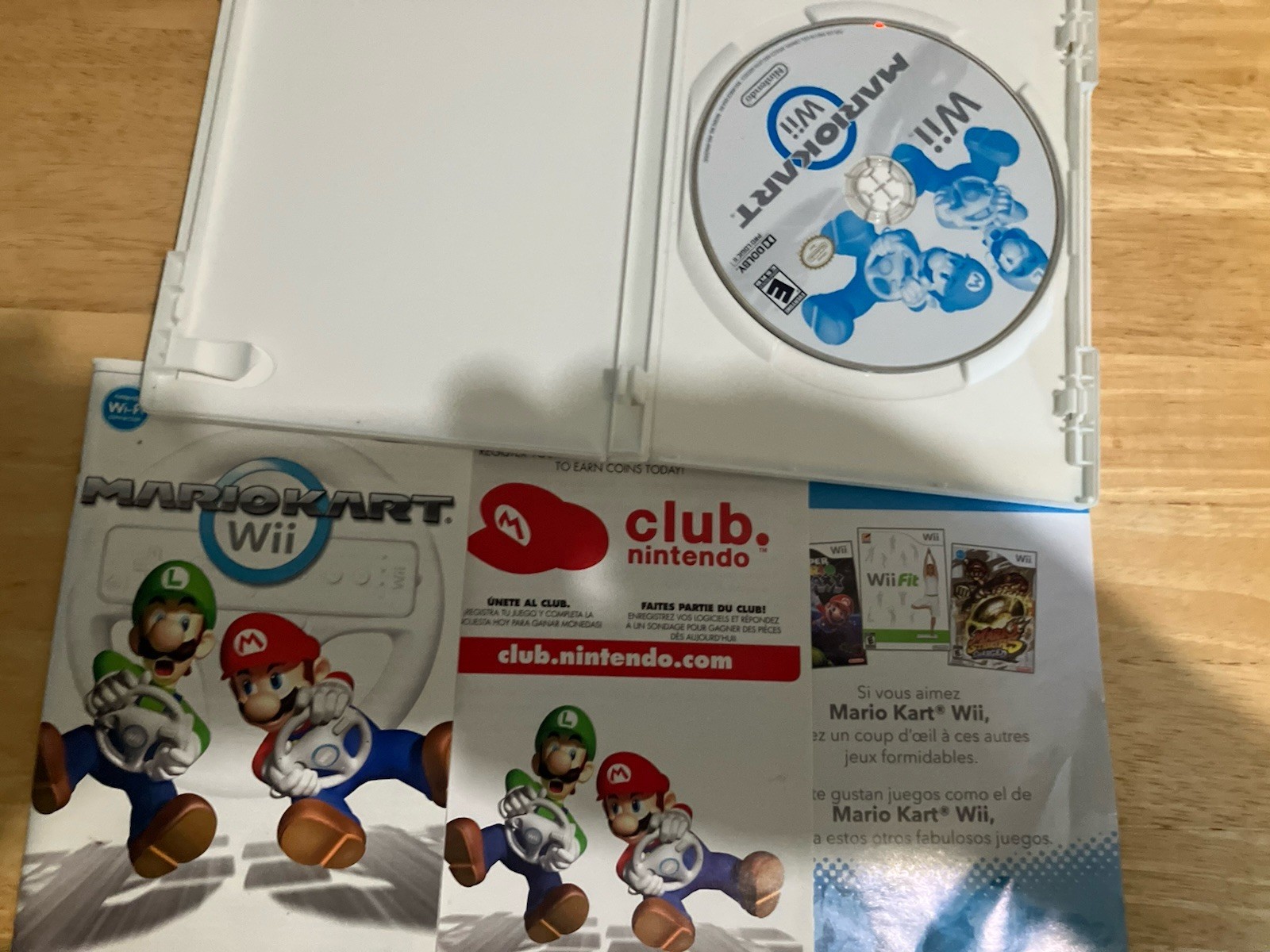 Mario Kart Wii (Nintendo Wii) Nintendo E-Everyone Racing CIB Manual NTSC-U/C