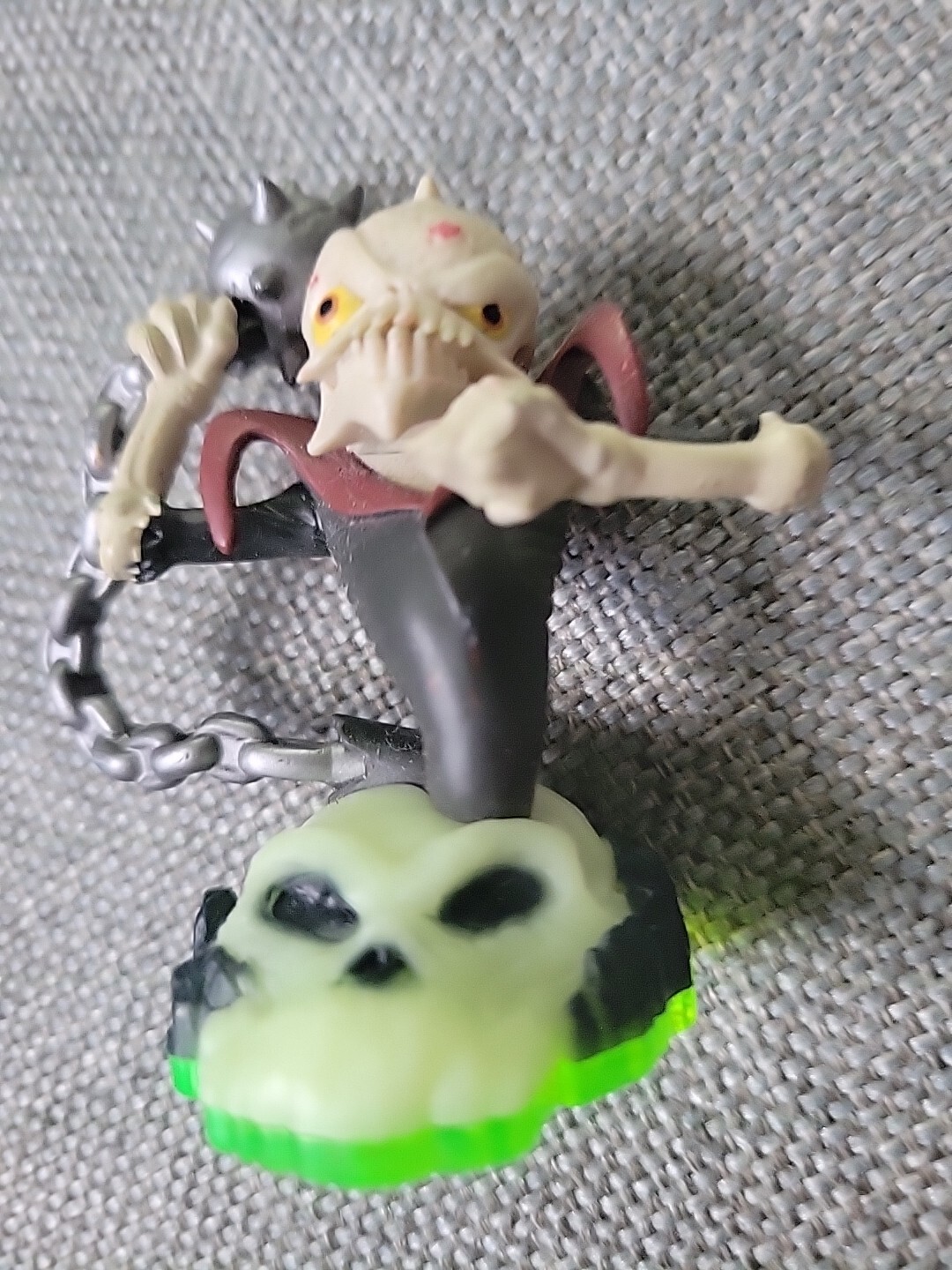 Skylanders Spyros Adventure 83981888 Ghost Roaster Figure 2011 Green Base