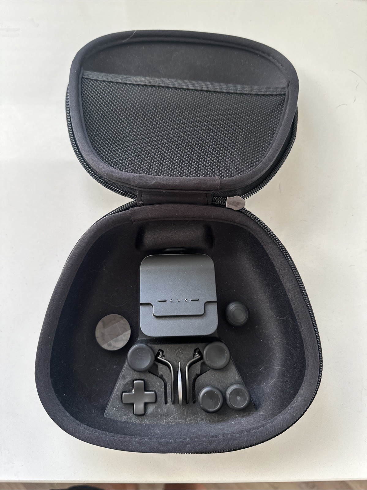 Microsoft Xbox One Elite Series 2 Controller Case w/ INTERCHANGEABLE PARTS