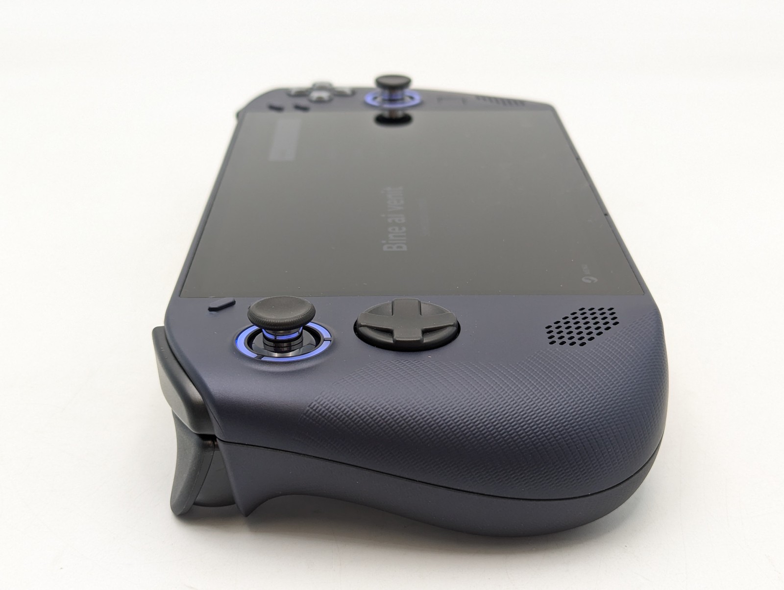 Lenovo Legion Go S 8″ Gaming Console AMD Ryzen Z1 Extreme SteamOS 32GB 1TB SSD