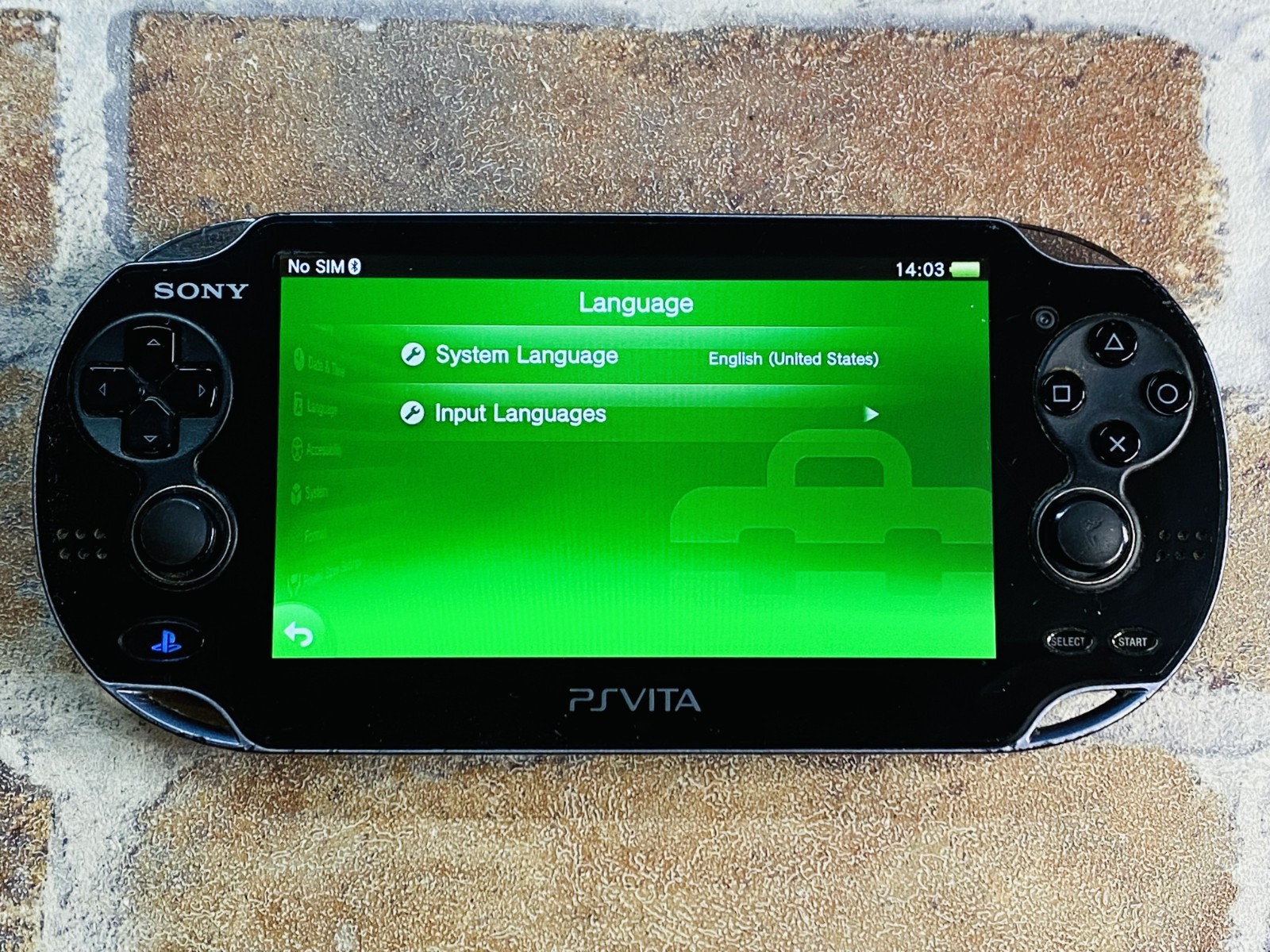 PS Vita PCH-1100 AB01 Crystal Black SONY Playstation 4GB Charger 2 Games DDP