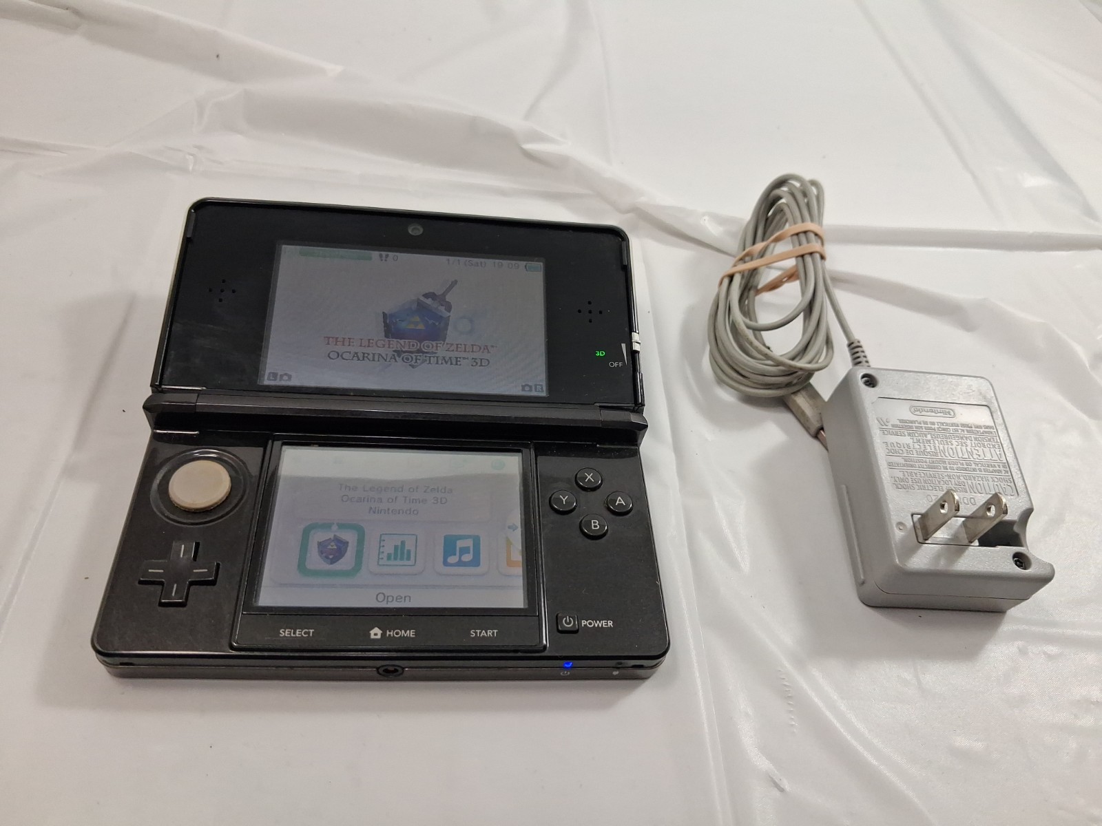 Nintendo 3DS Handheld System Black With Zelda Ocarina Of Time Charger 2Gb SD