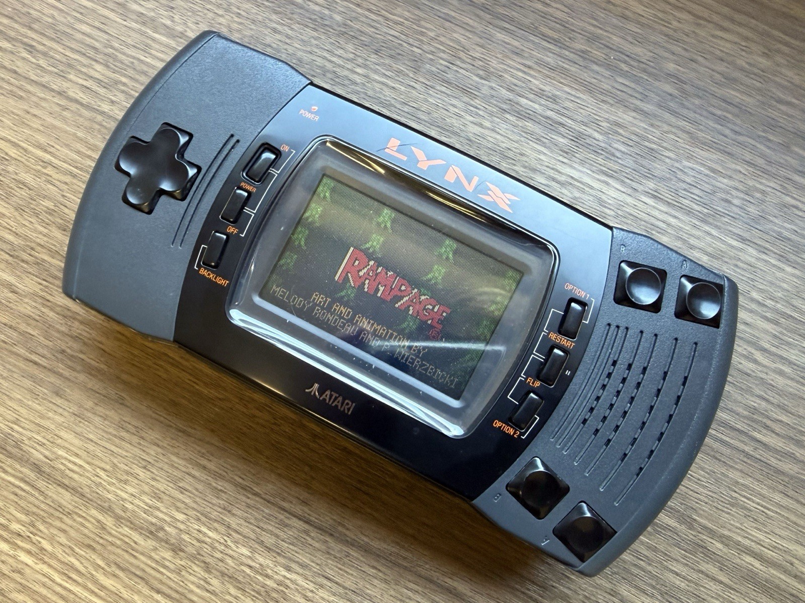 Vintage ATARI LYNX II Handheld Console w/ Carrying Case & (4) Games!!