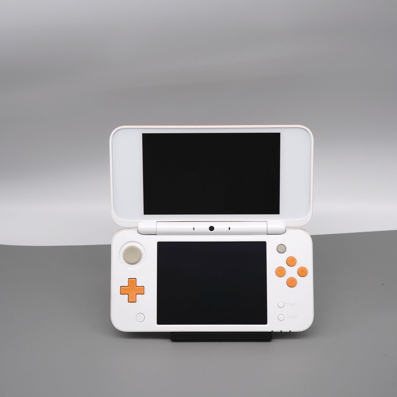 Nintendo “New” 2DS XL LL Console White & Orange w/ extras (USA Seller)