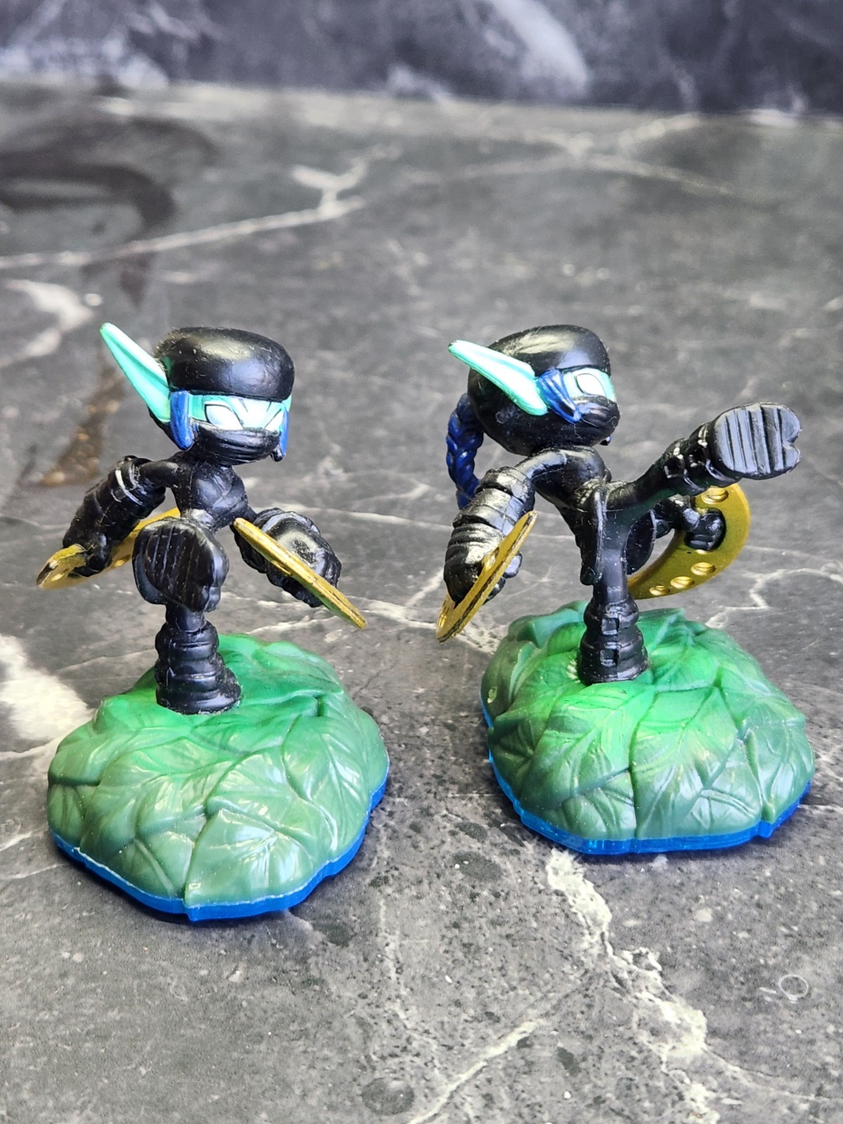 Skylanders Activision Collectible Action Figure Lot Assorted 30 + 3 Portals/card