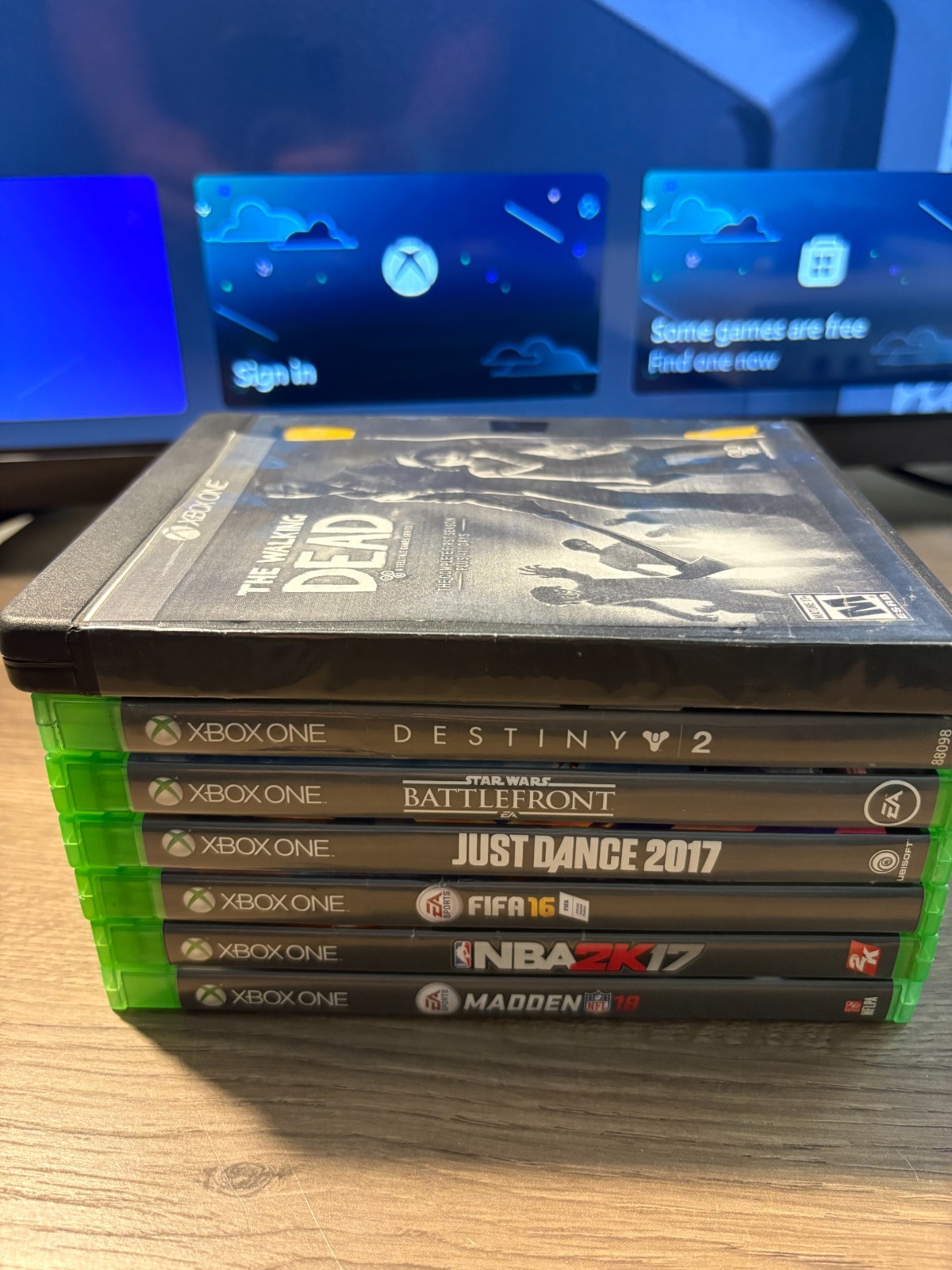 Xbox One S 1TB with Controller, HDMI, Power Cord, and 7 Xbox One Games-Working