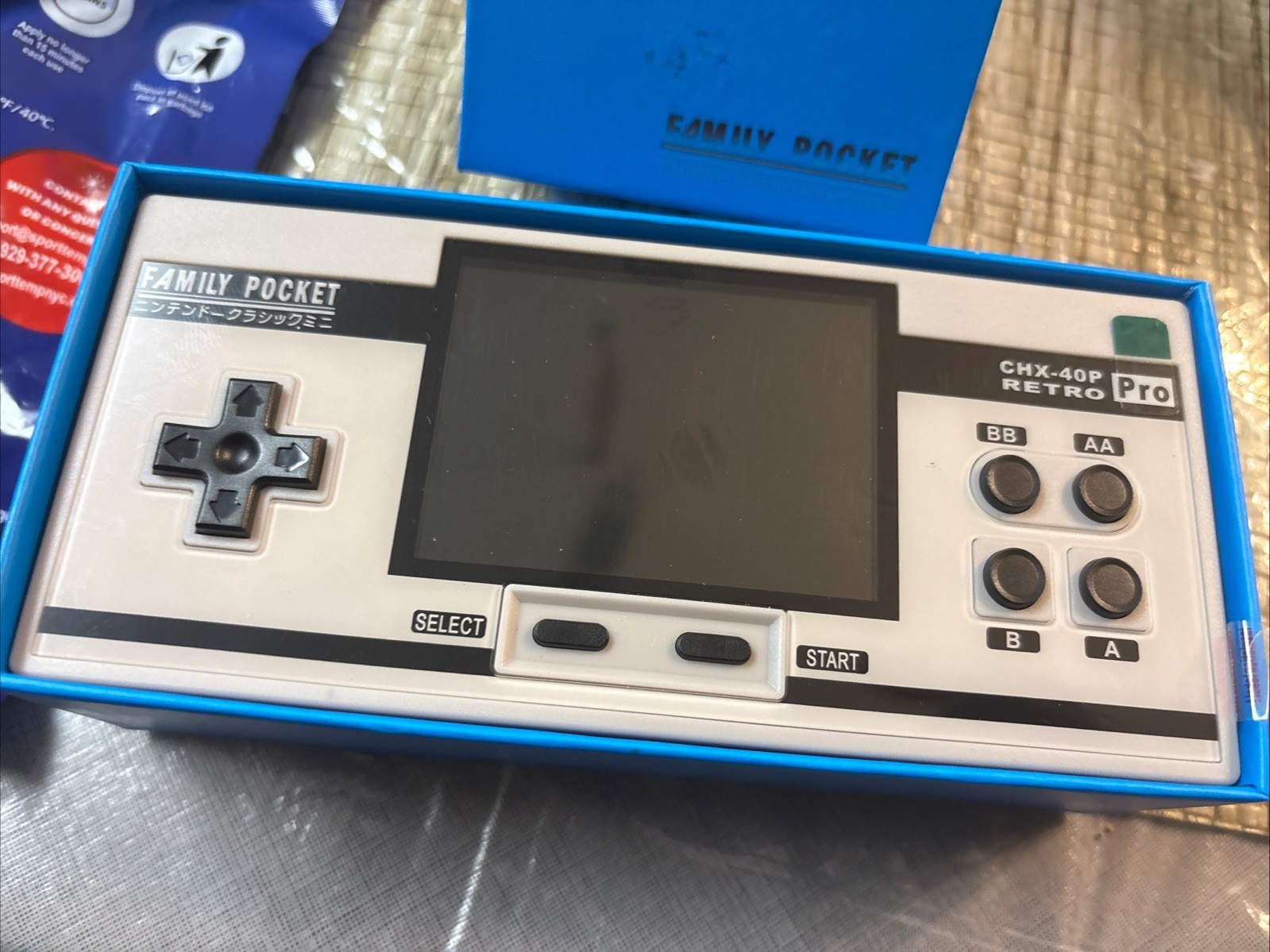 Clearance Sale: Family Pocket CHX-40P Retro Pro Handheld Game Console New