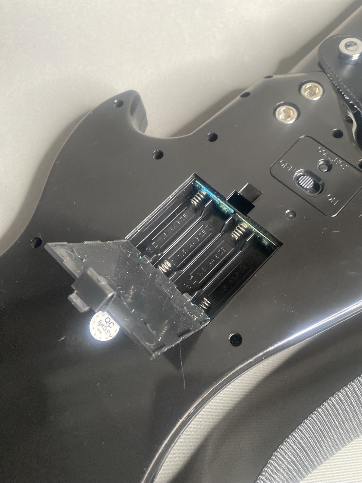 PS3 RT3300 React Black Wireless Guitar NO DONGLE Play Station 3, For Parts