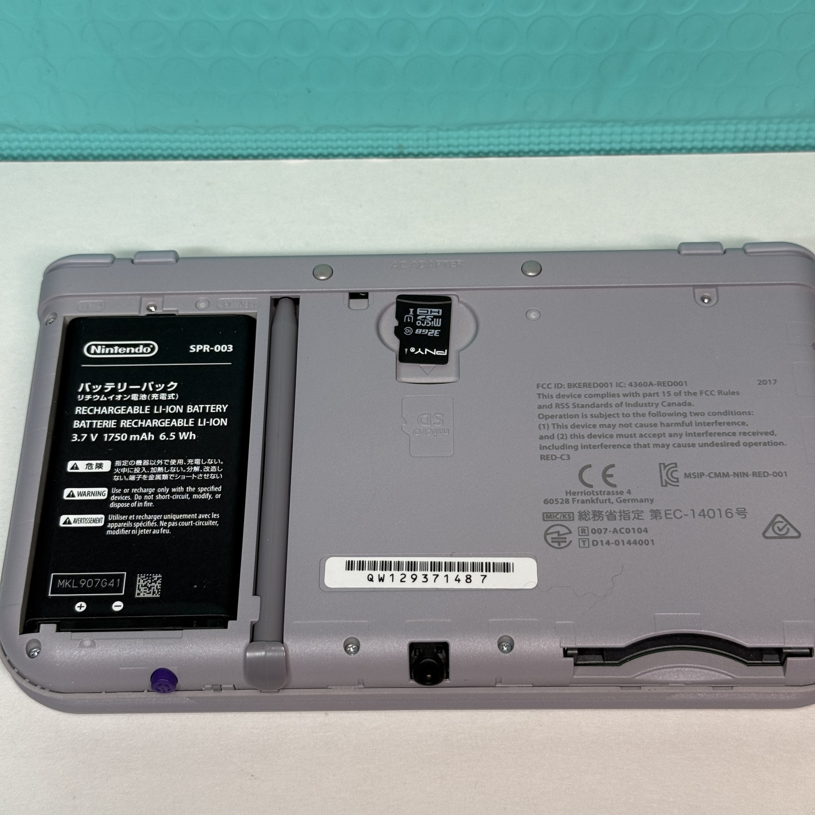 New Nintendo 3DS XL SNES Edition 32GB – Super Nintendo Handheld System Console