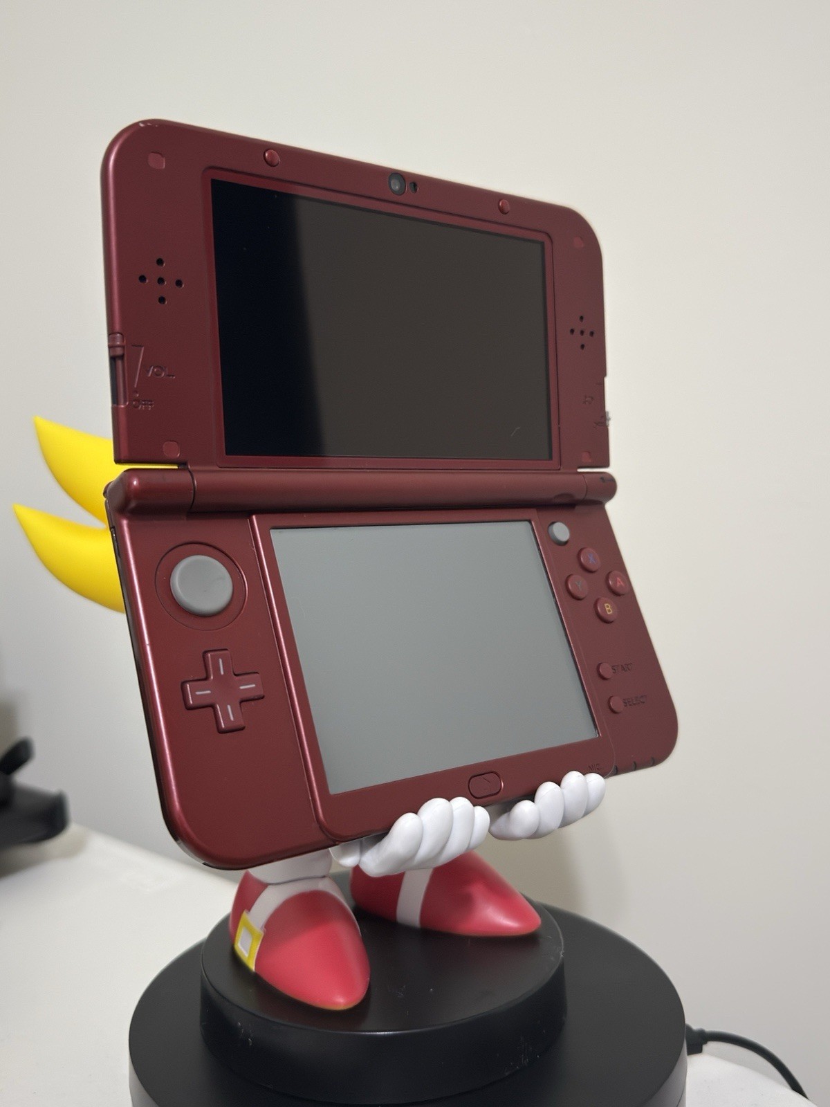 Nintendo New 3DS XL Red Handheld System NTSC-U/C (US/Canada)