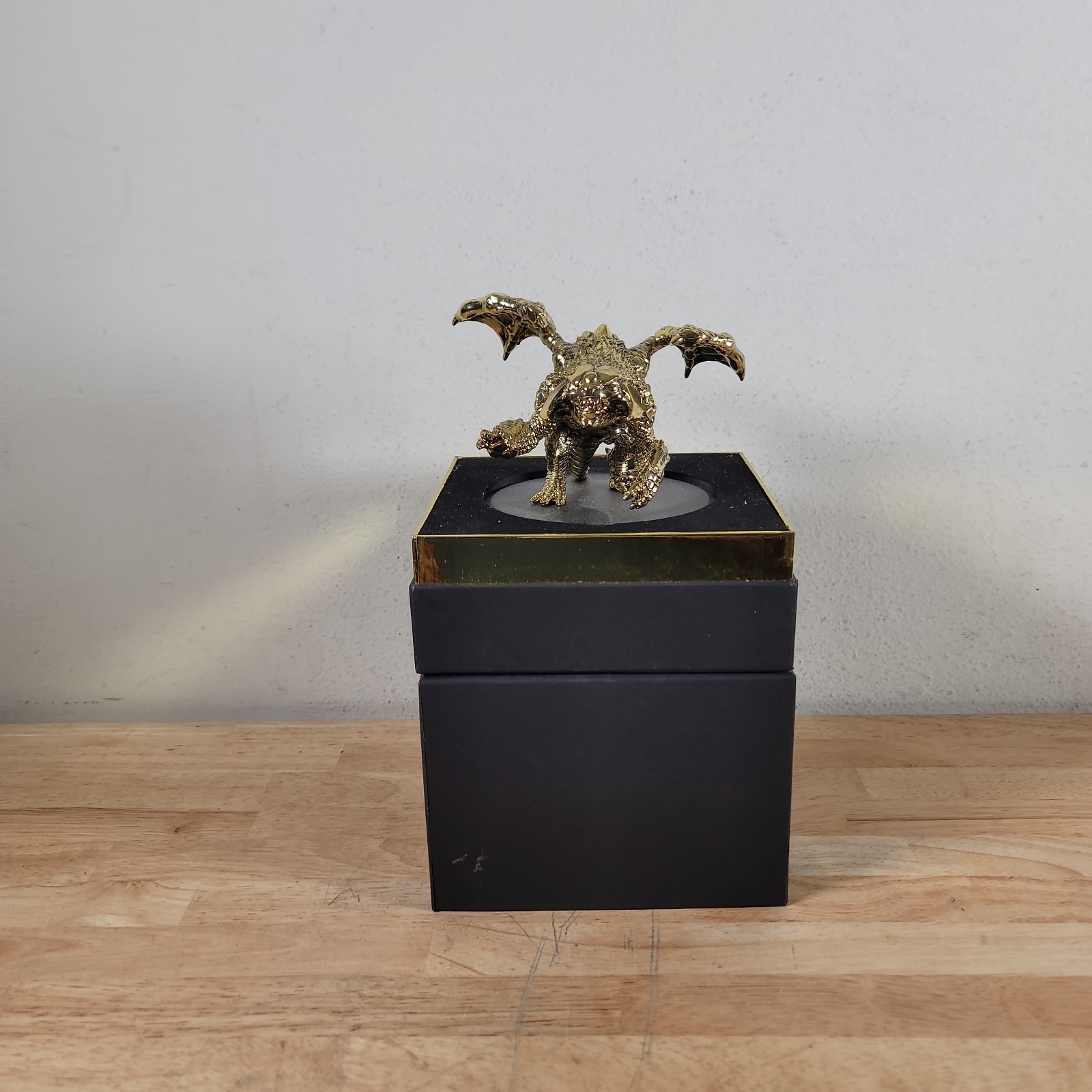 Dota 2 Baby Roshan Statue (Golden) 2020 Collectible Figure