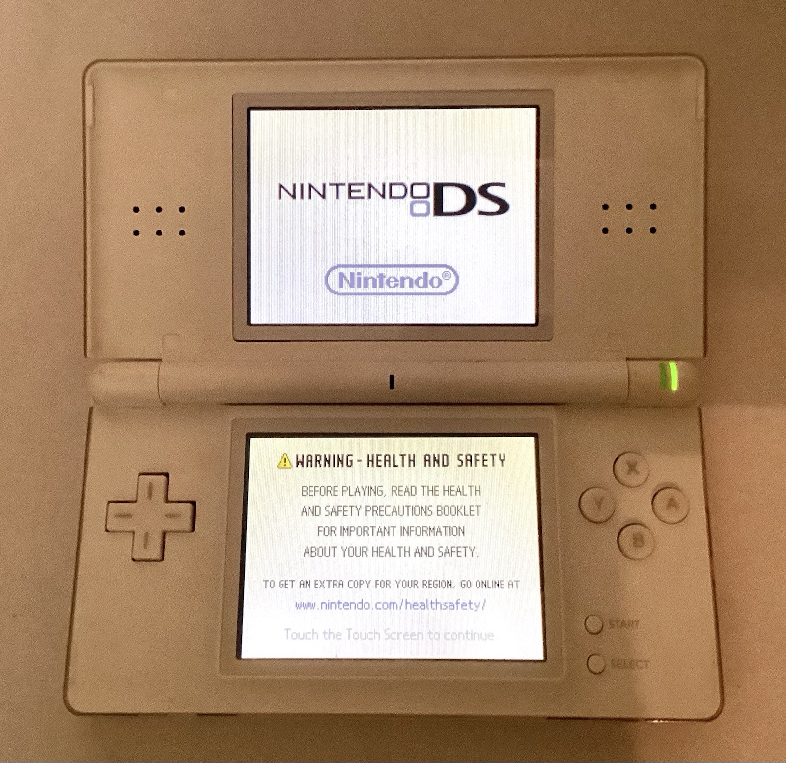 Nintendo DS Lite USG-001 with OEM Charger USG-002 & Stylus Tested Working