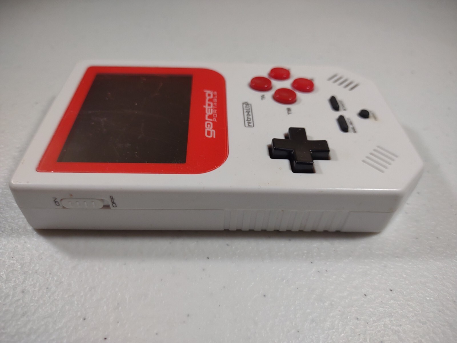 Retro-Bit Go Retro Portable Handheld Video Game System | E4