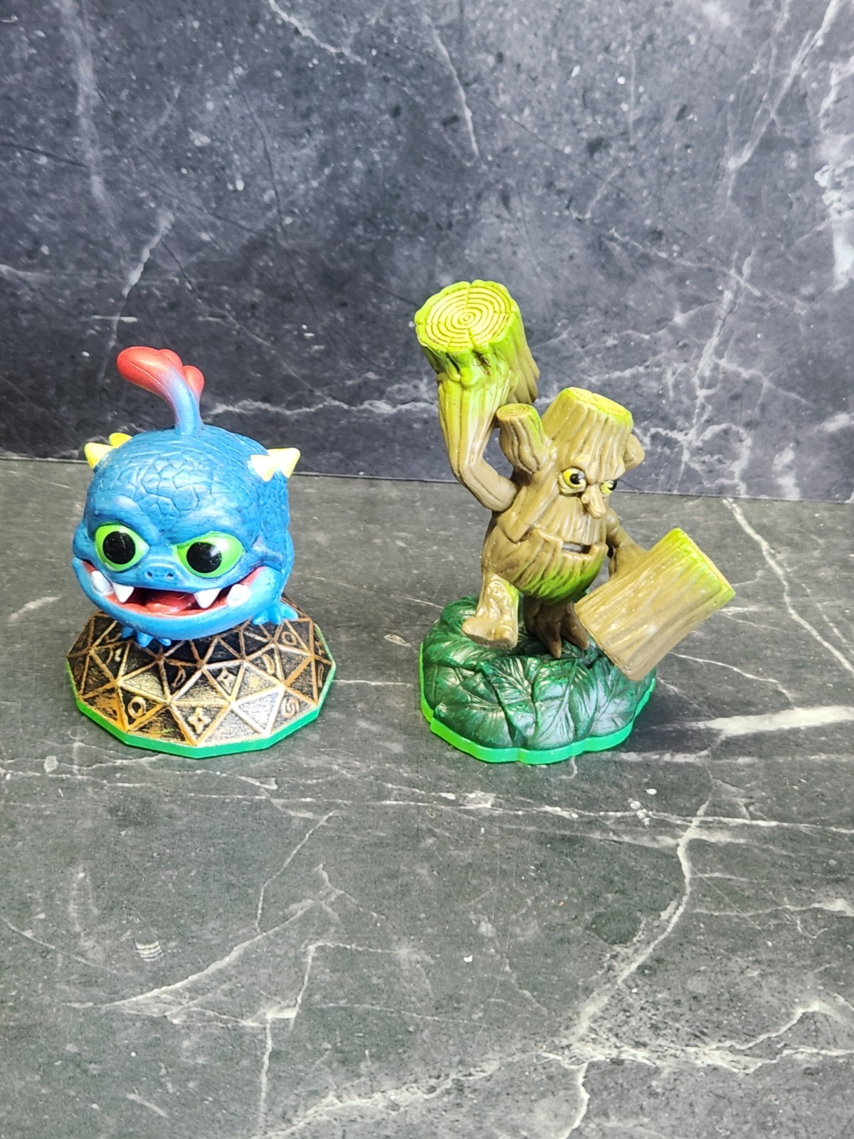 Skylanders Activision Collectible Action Figure Lot Assorted 30 + 3 Portals/card