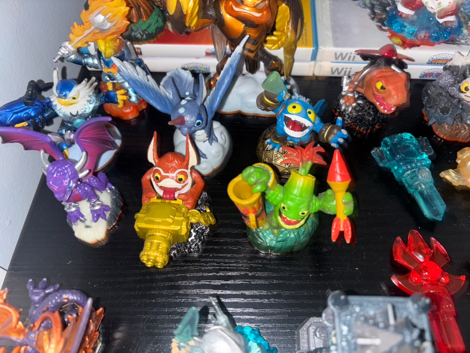 Skylanders collection with Flynn’s ship (not complete), 2 Portals, and 4 games