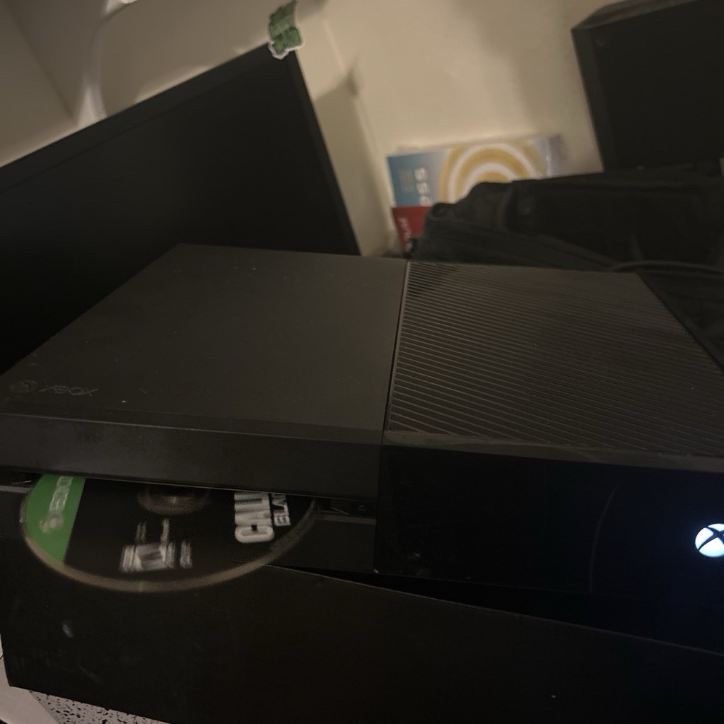 Microsoft Xbox One 500GB Console Black 1080p Blu-Ray Compatible HDMI MPN 1540