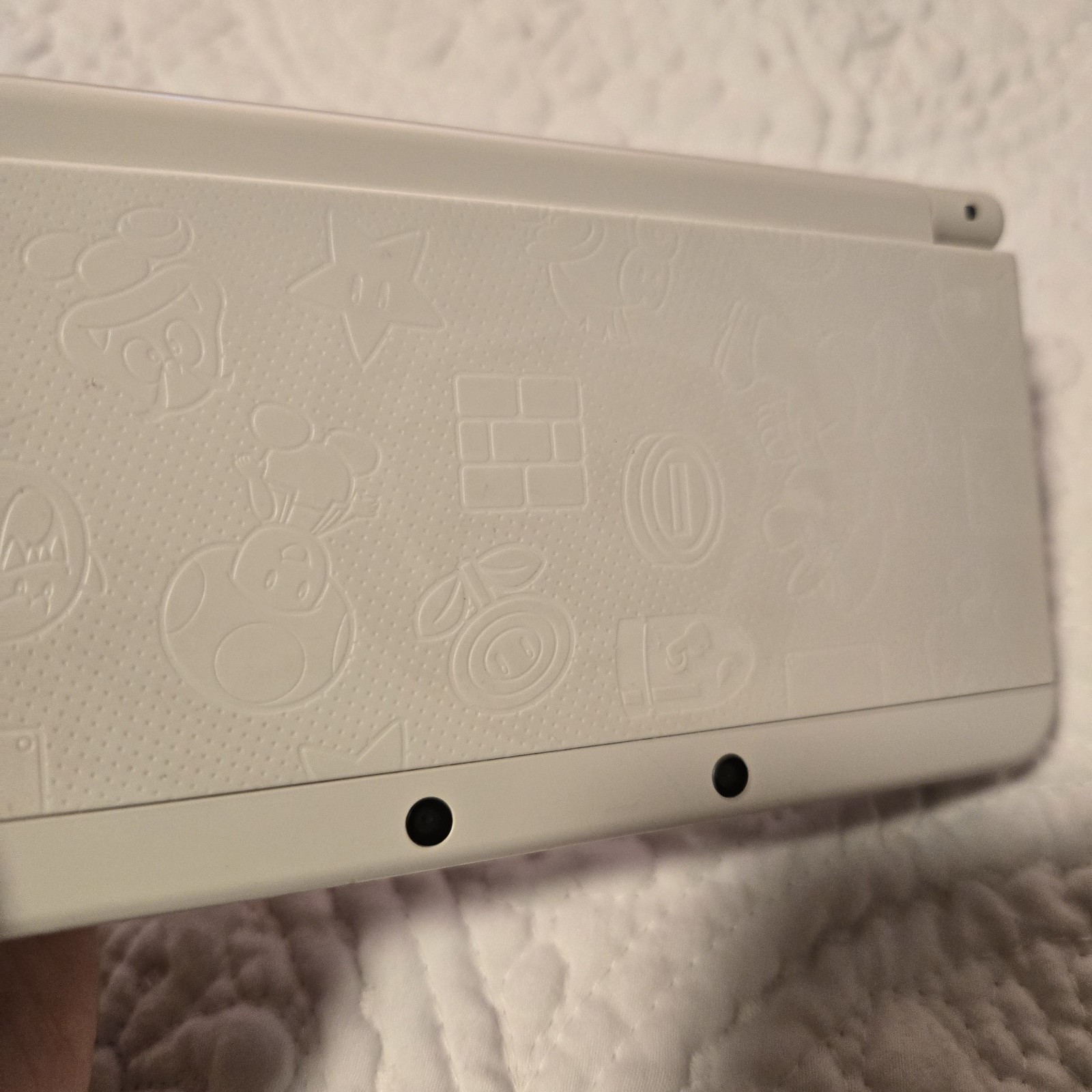 Nintendo New 3DS Super Mario Edition Handheld System – White TESTED No Stylus