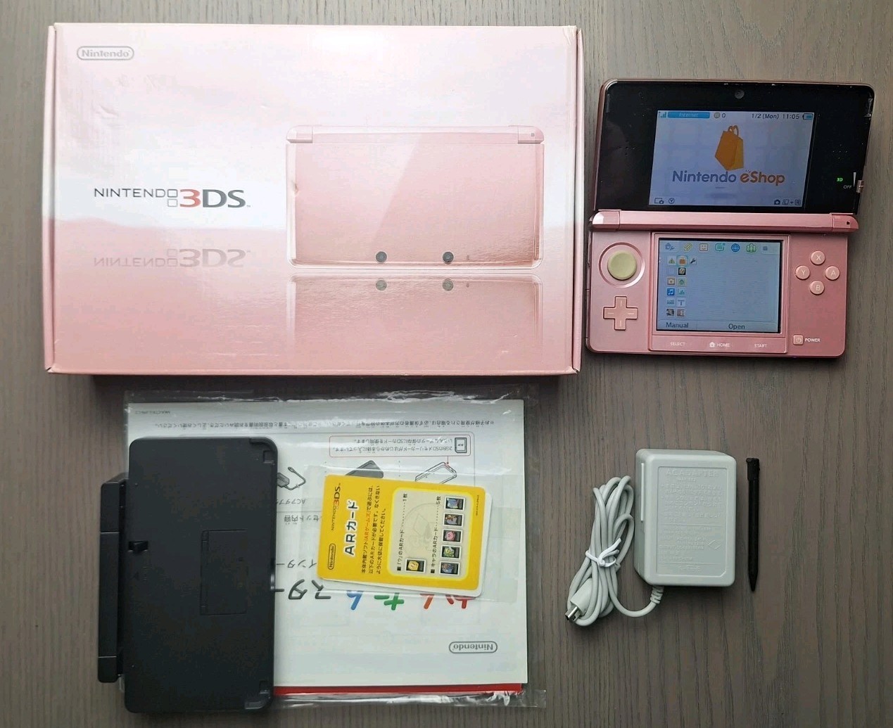Nintendo 3DS Misty Pink Region Free Console 16GB Tested Good Condition CIB