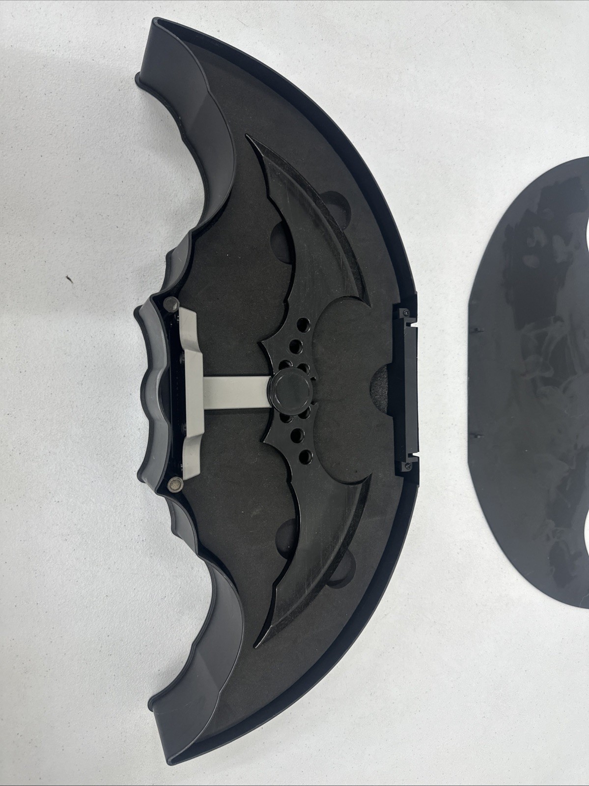 Batman Arkham Asylum Collectors Edition Wing Case, Batarang, Book No Game Wear