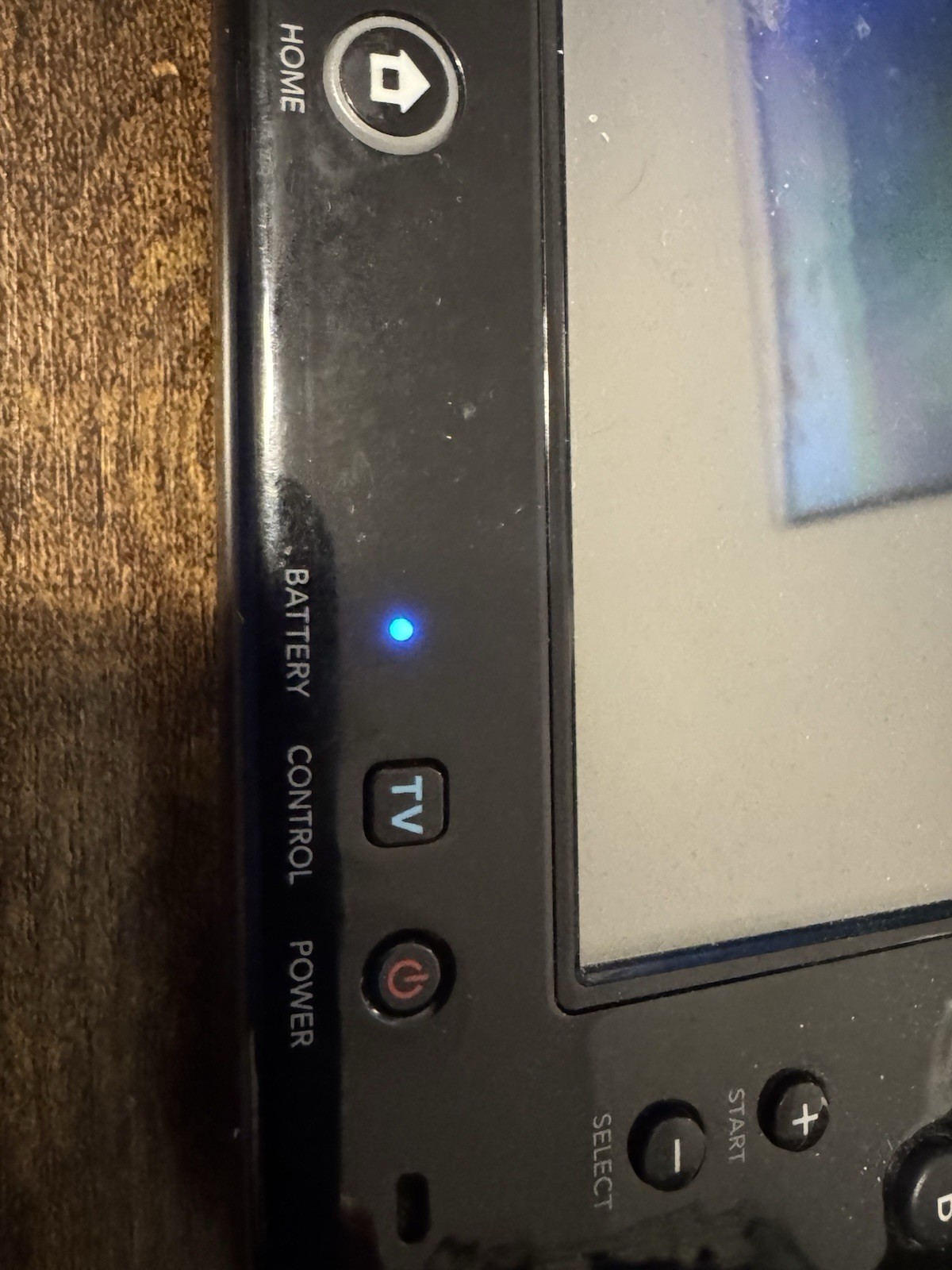 Nintendo WUP-010 Gamepad – BLACK. FOR PARTS. POWERS ON, Screen Damage