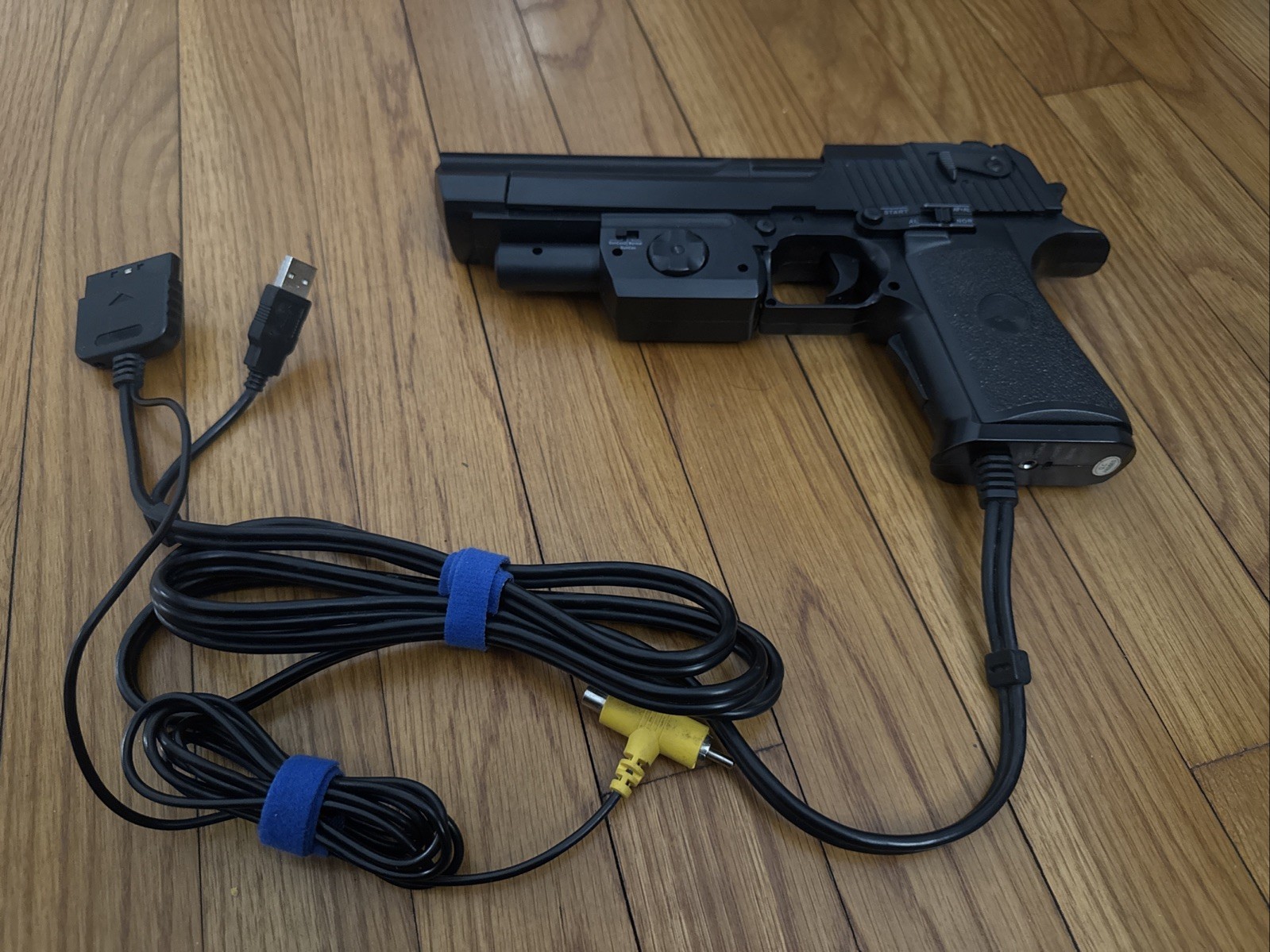Guncon Guncon2 Desert Eagle .50AE Pistol Light Gun Playstation PS2 PS1