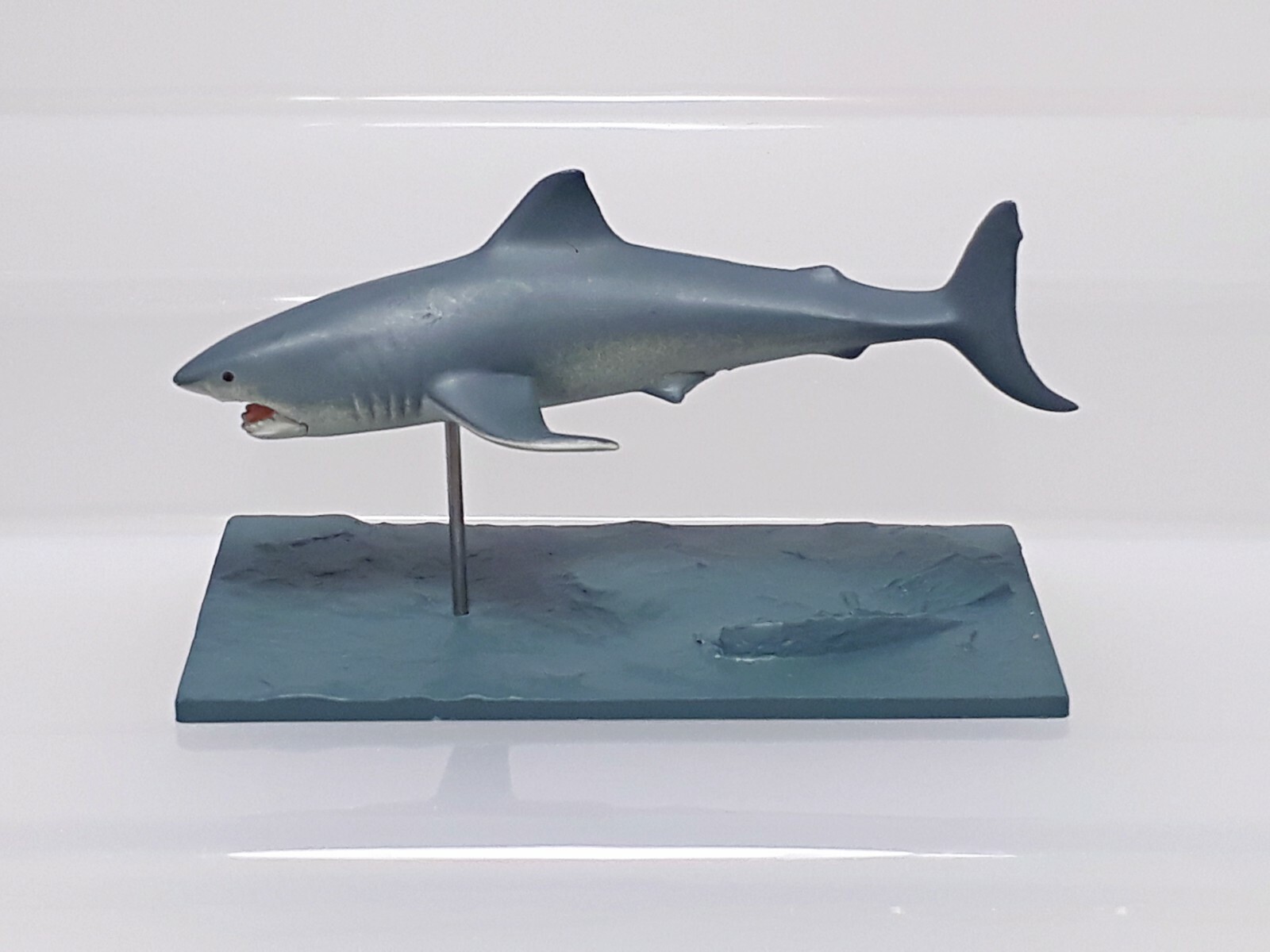 Megalodon Ancient Shark Figure Medicom The Great Mystery Museum Collection 1.8in