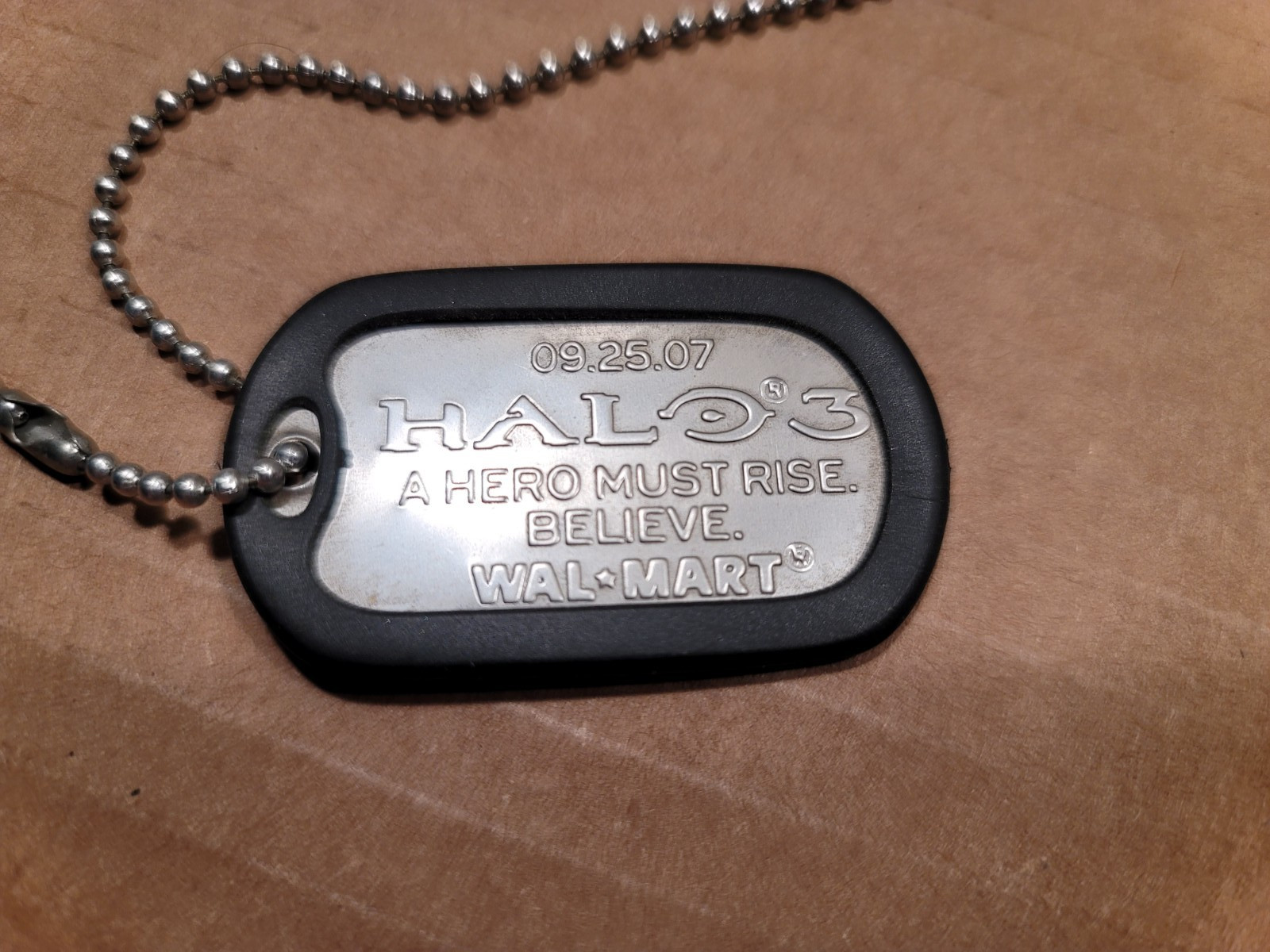 Halo 3 Dog Tag from 2007 Walmart Exclusive Promotional Necklace Chain Dogtag
