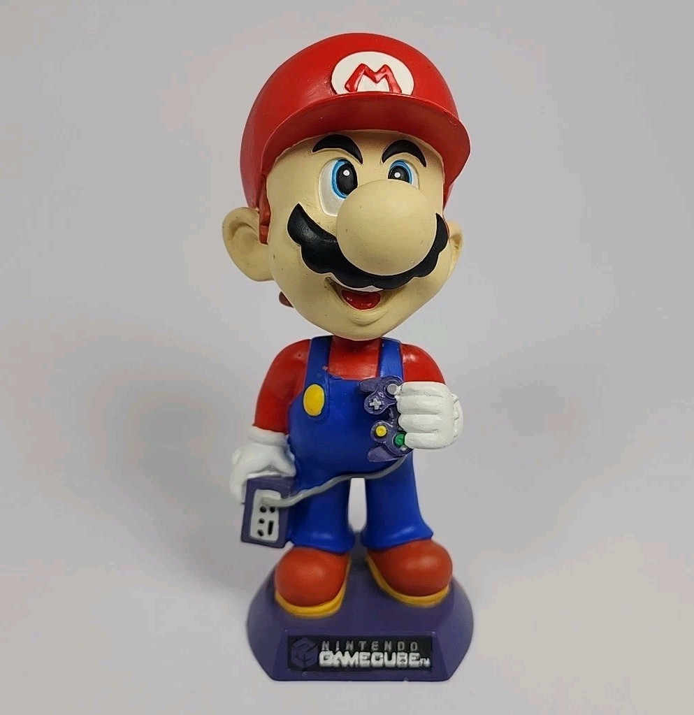 Nintendo GameCube Mario Bobblehead Figure 2002 Target Exclusive Limited Edition