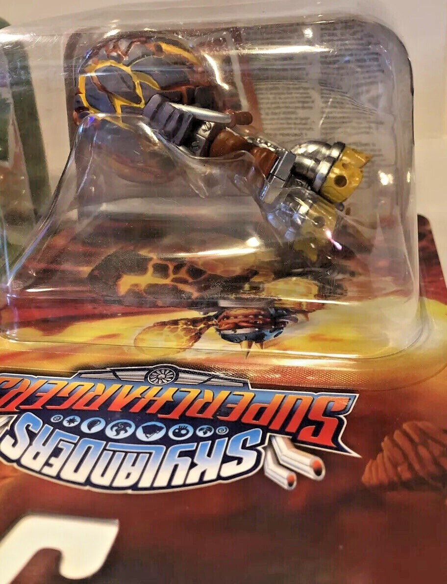 Skylanders Superchargers Burn-Cycle Fire Vehicle Brand New in Package *w/Bends*
