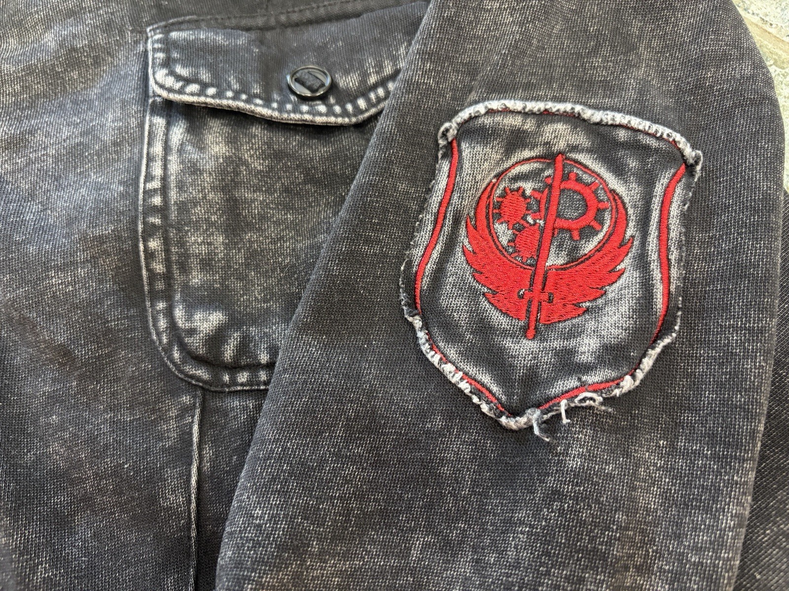 Fallout Brotherhood of Steel hoodie Jacket Bethesda 2016 gray/black medium used