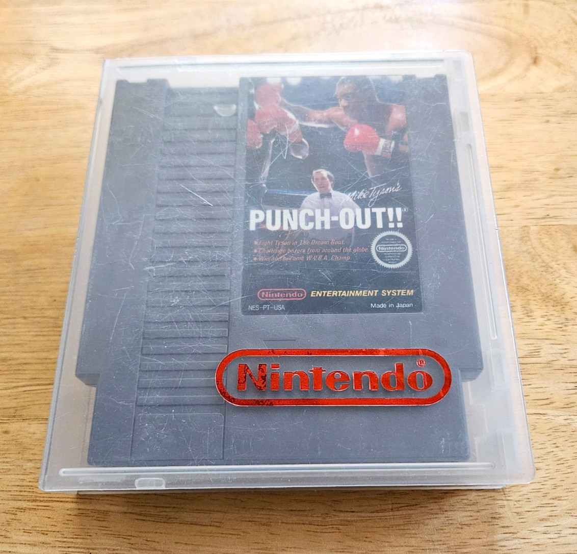 NES – Mike Tyson’s Punch-Out – Nintendo Boxing Video Game & Protective Case