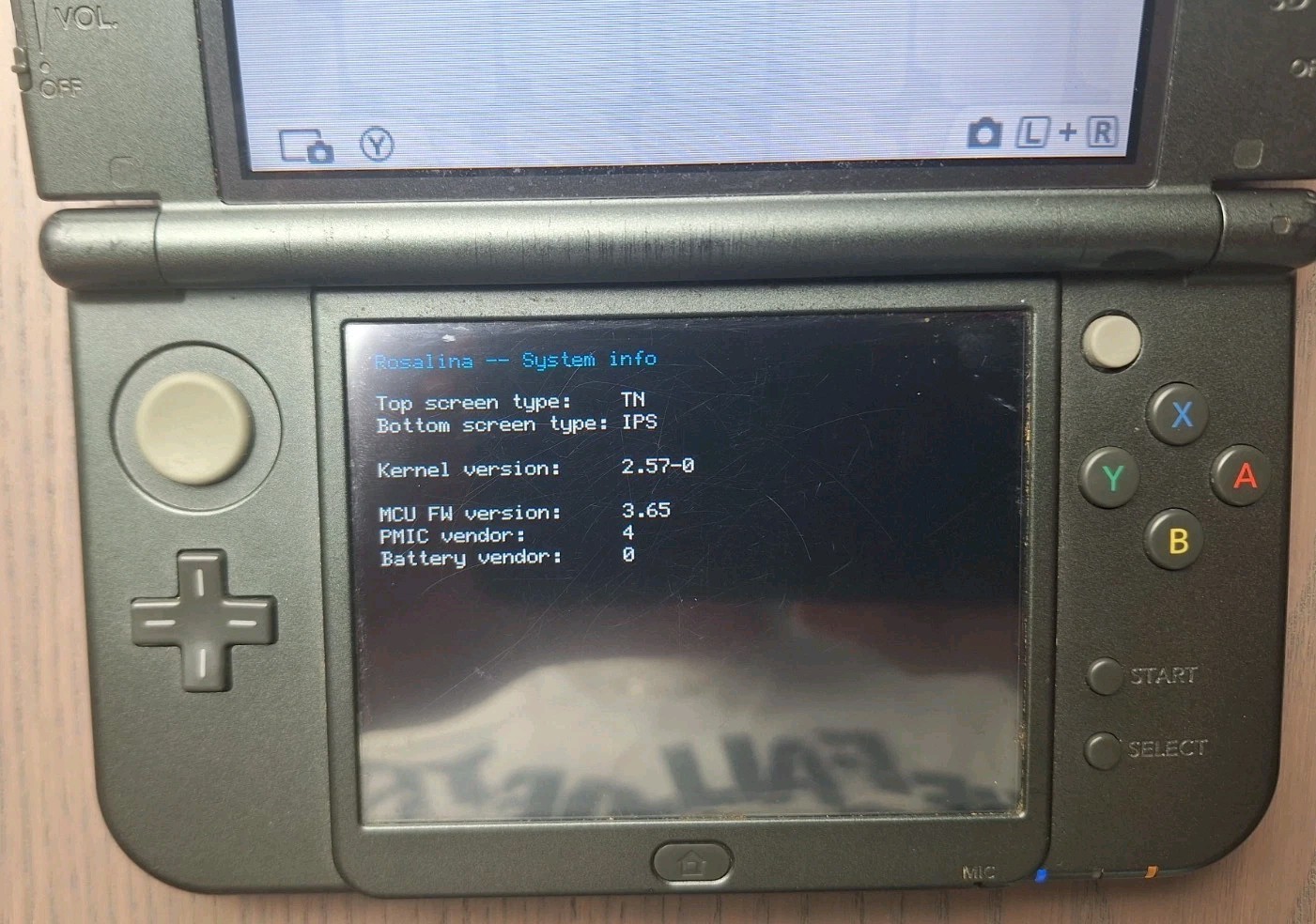 New Nintendo 3DS XL Metallic Black Charger 32GB SD Card REGION FREE BOTTOM IPS