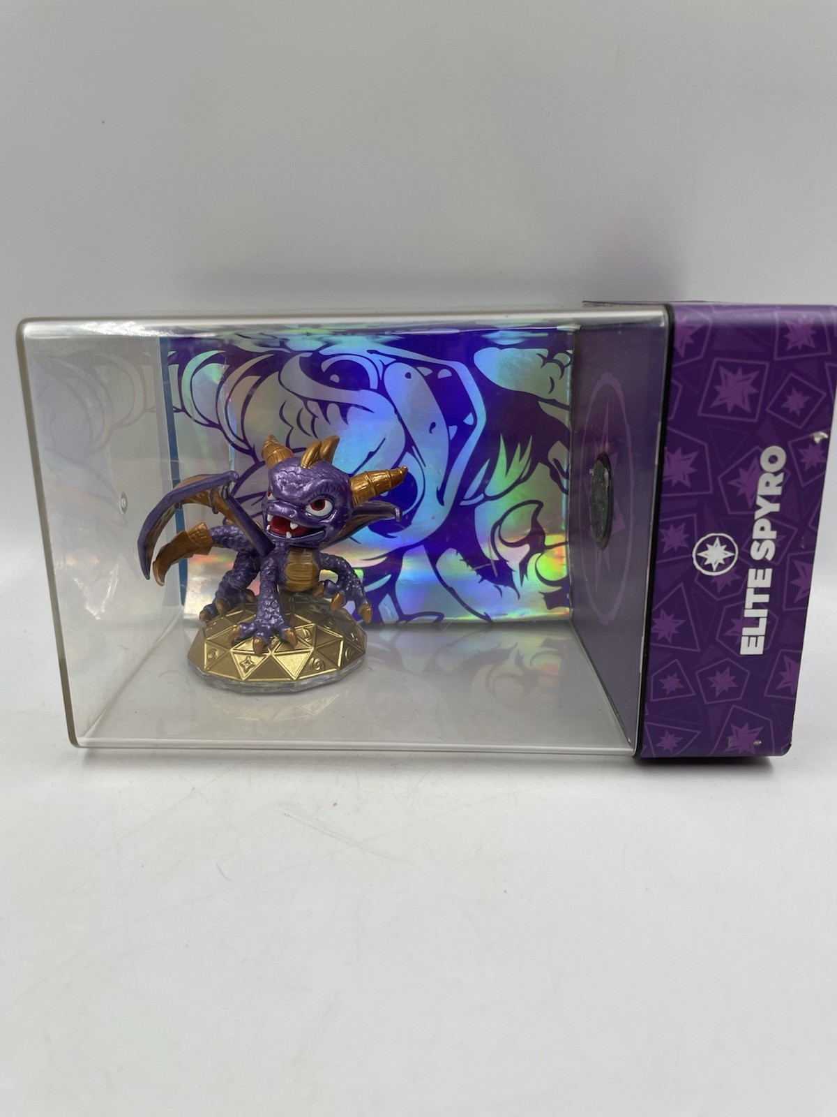 Skylanders Eon’s Elite Spyro in Case