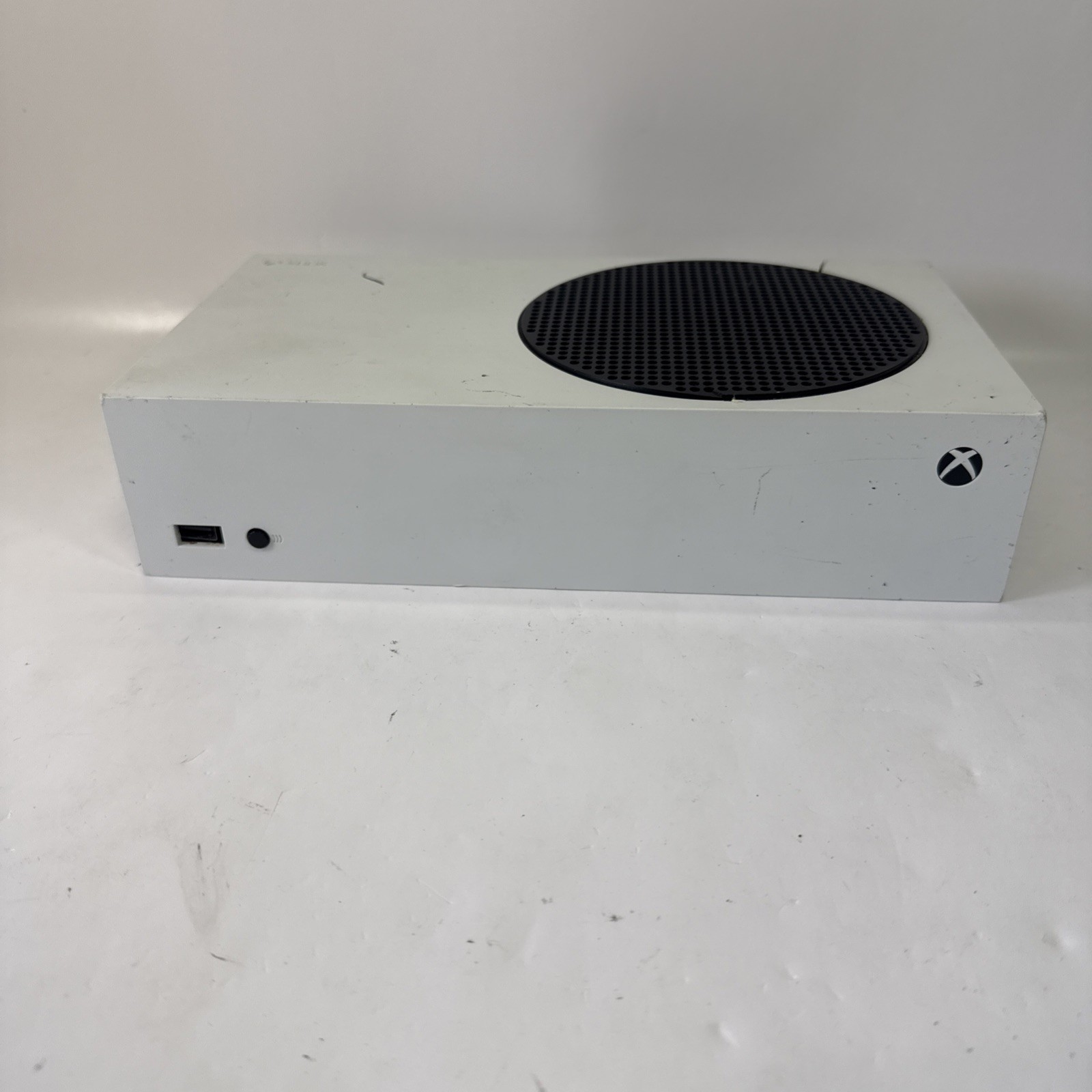 (FOR PARTS REPAIR) Microsoft Xbox Series S Console 1883