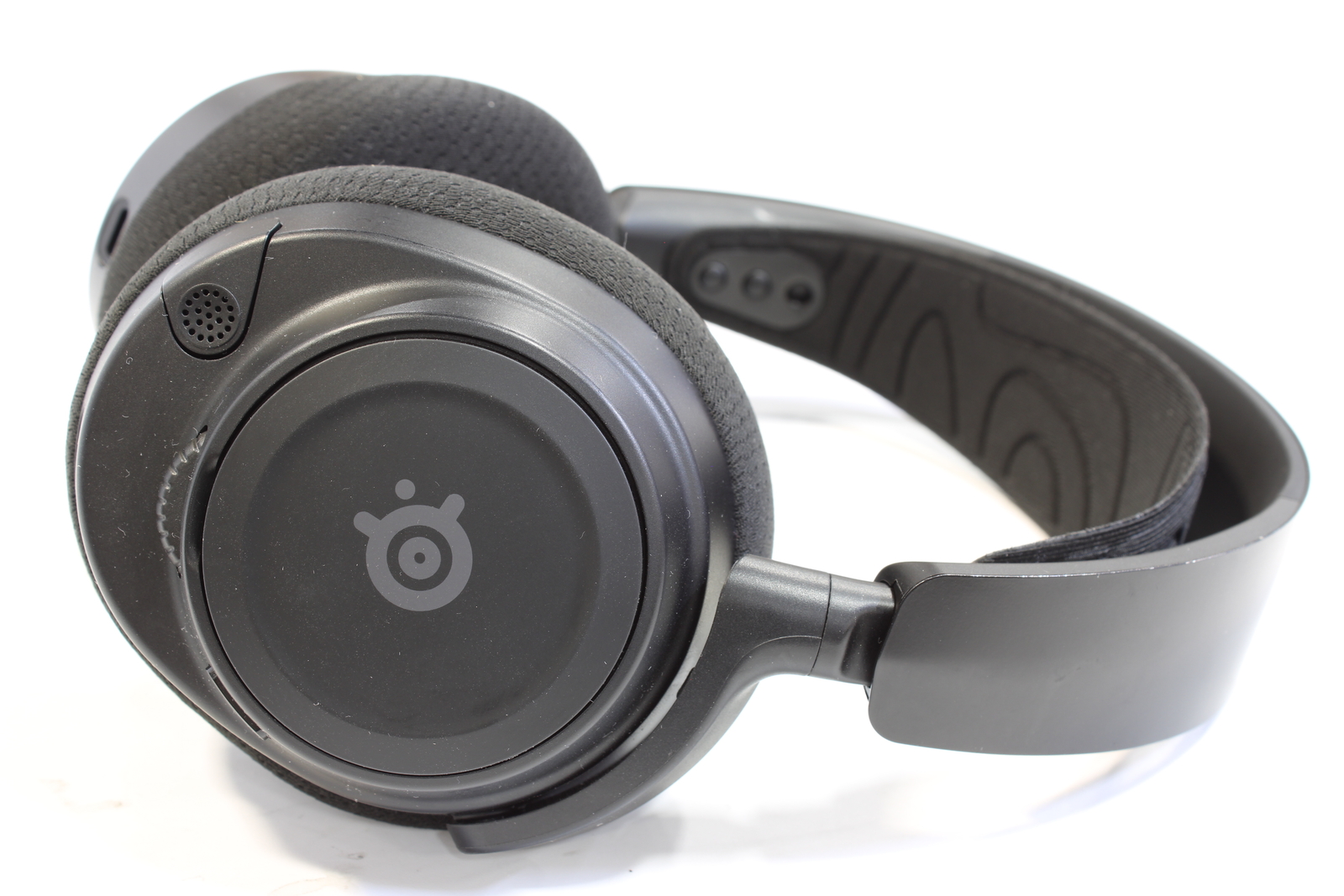 SteelSeries Arctis Nova 7 Headset with Retractable Microphone With Dongle