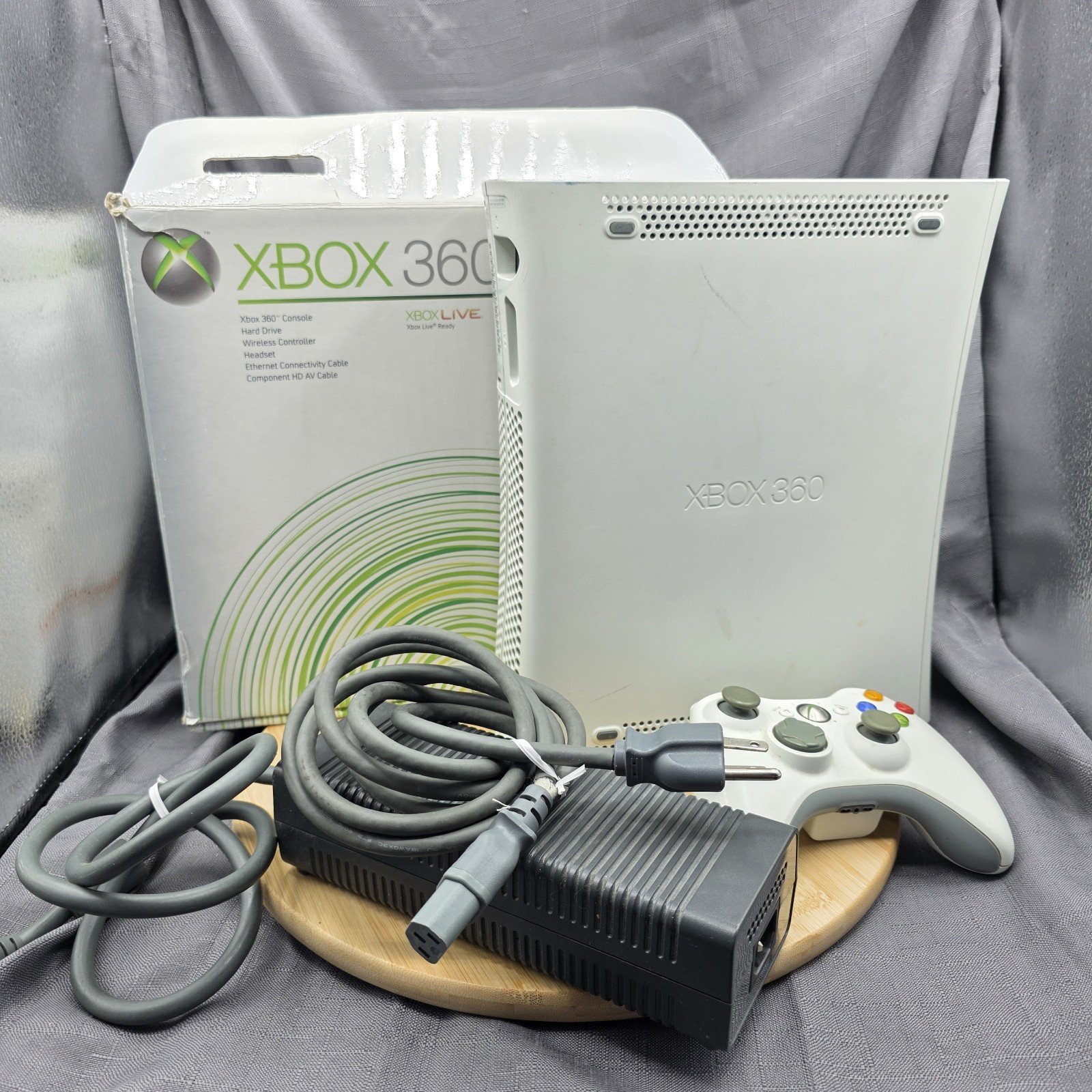 Microsoft Xbox 360 Console w/ Controller And Power Cable, Box: Not Working RROD