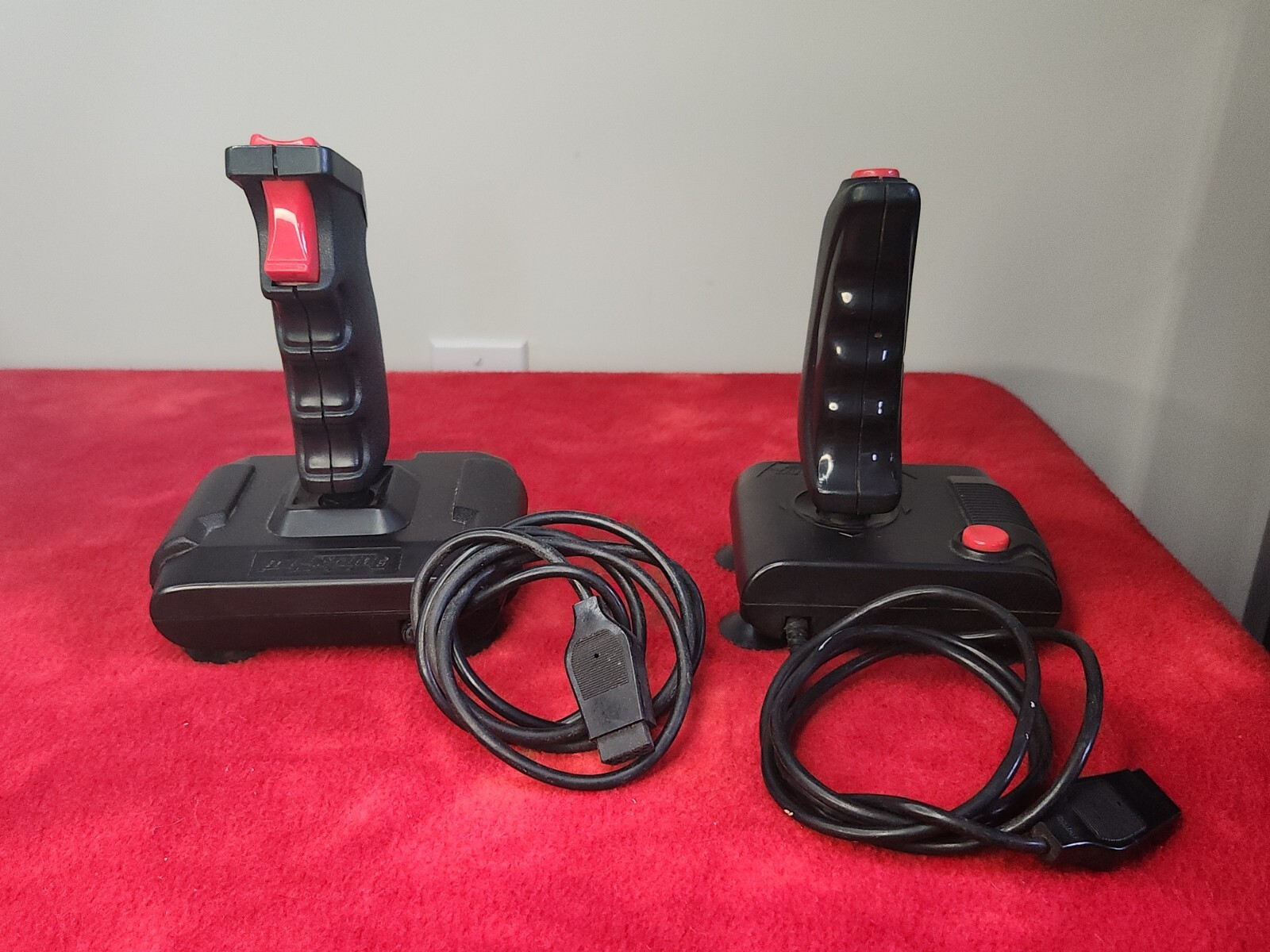 Spectravideo Quickshot Joystick Lot Of 2 Model 318-101 &318-102 Untested
