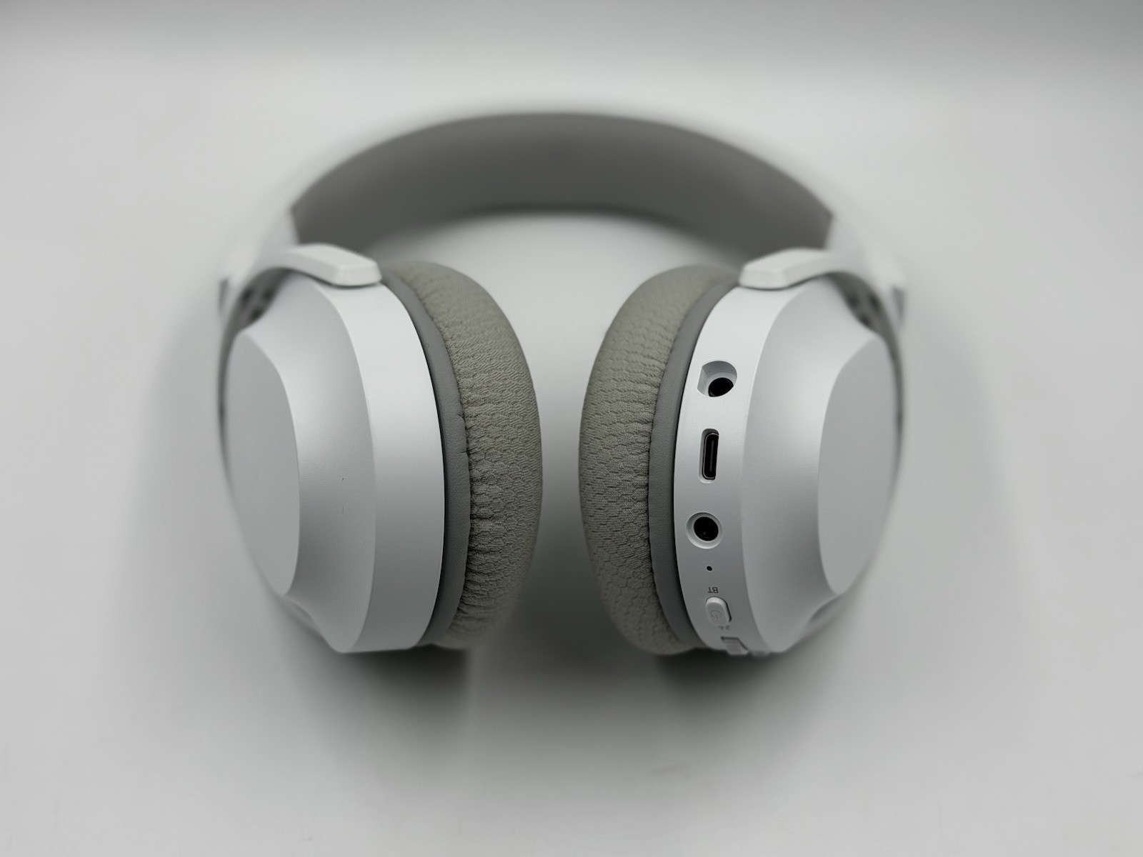 *New*Razer Barracuda X Wireless Bluetooth Headphones Mercury Edition RZ04-0443
